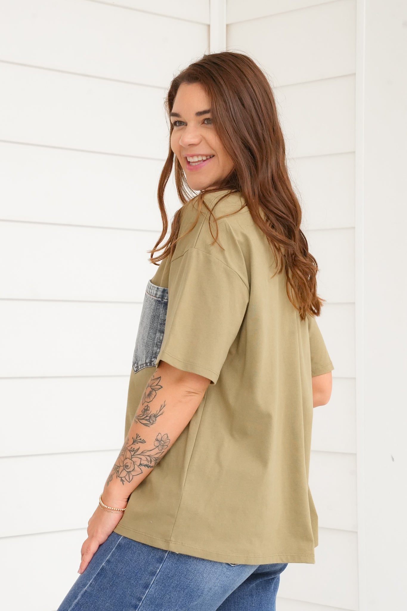 Plus/Reg Short Sleeve Crew Neck Top with Denim Pocket