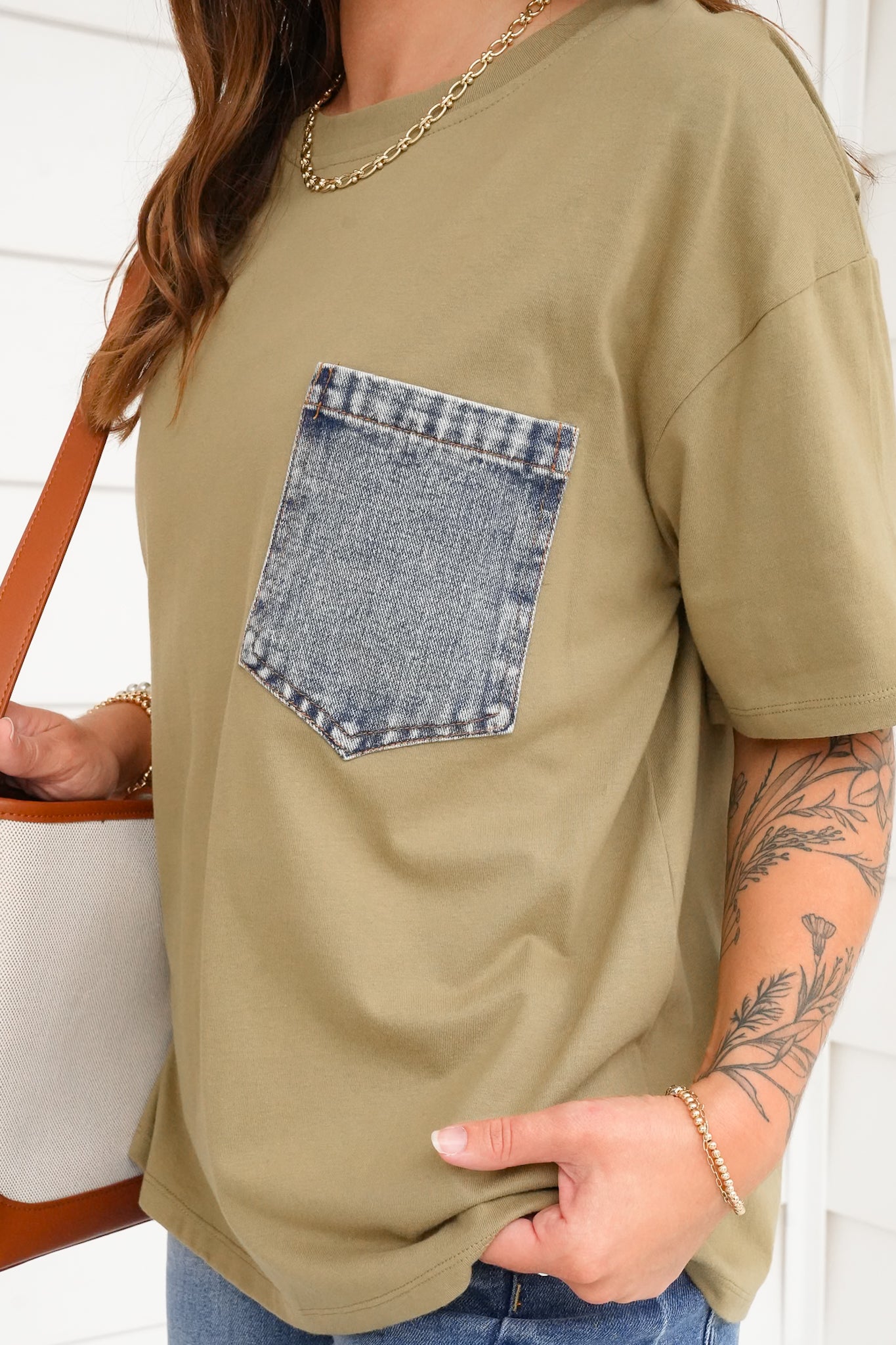 Plus/Reg Short Sleeve Crew Neck Top with Denim Pocket