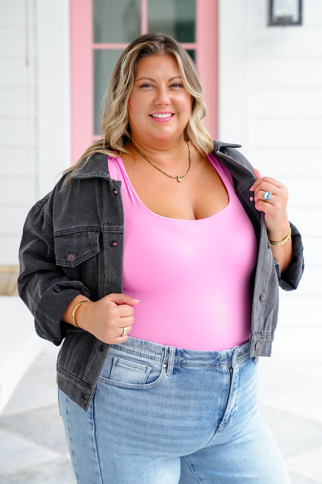 Door Buster! Zenana U-Neck Seamless Cropped Tank Top with Built-In Bra