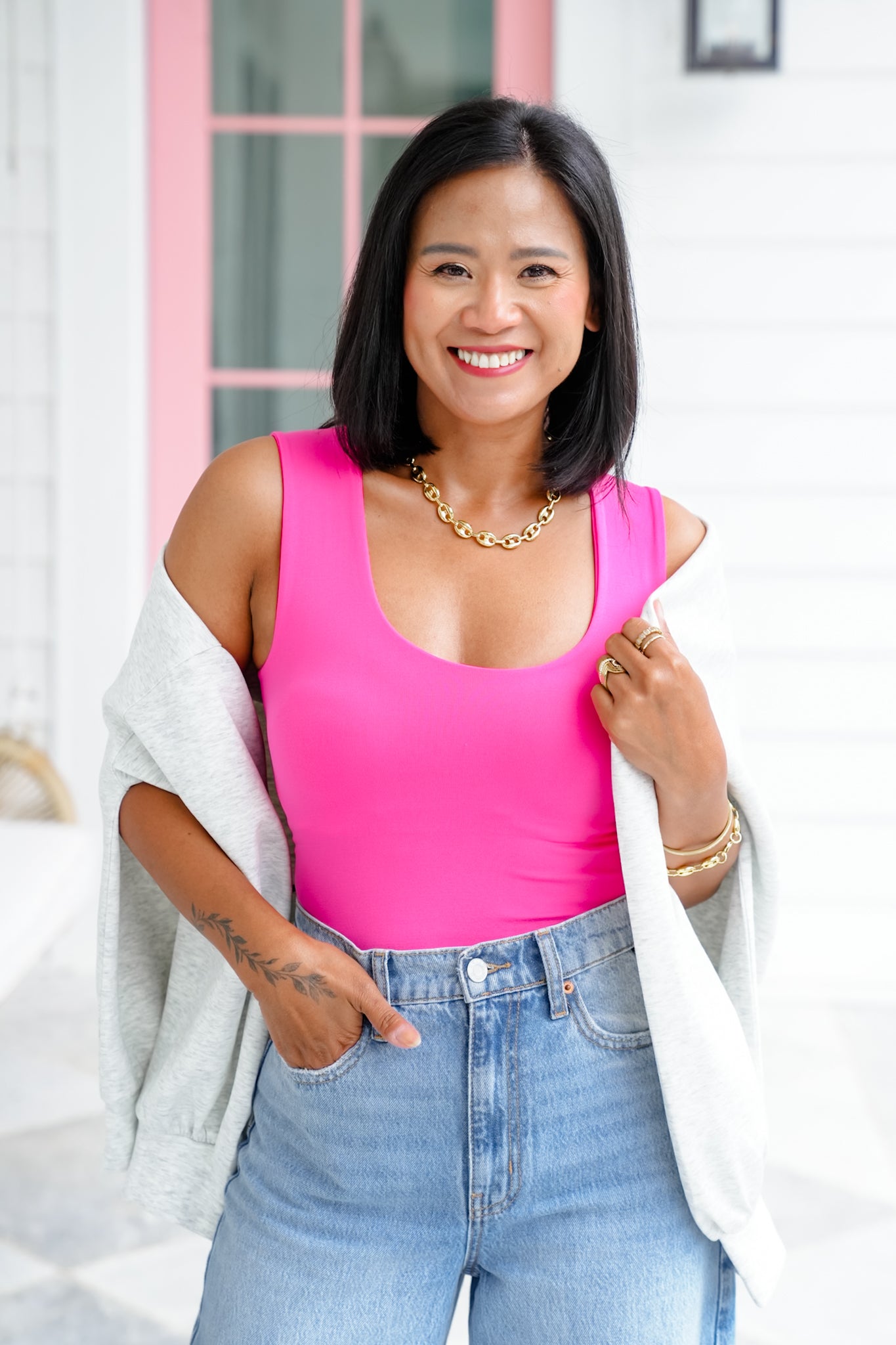 Door Buster! Zenana U-Neck Seamless Cropped Tank Top with Built-In Bra