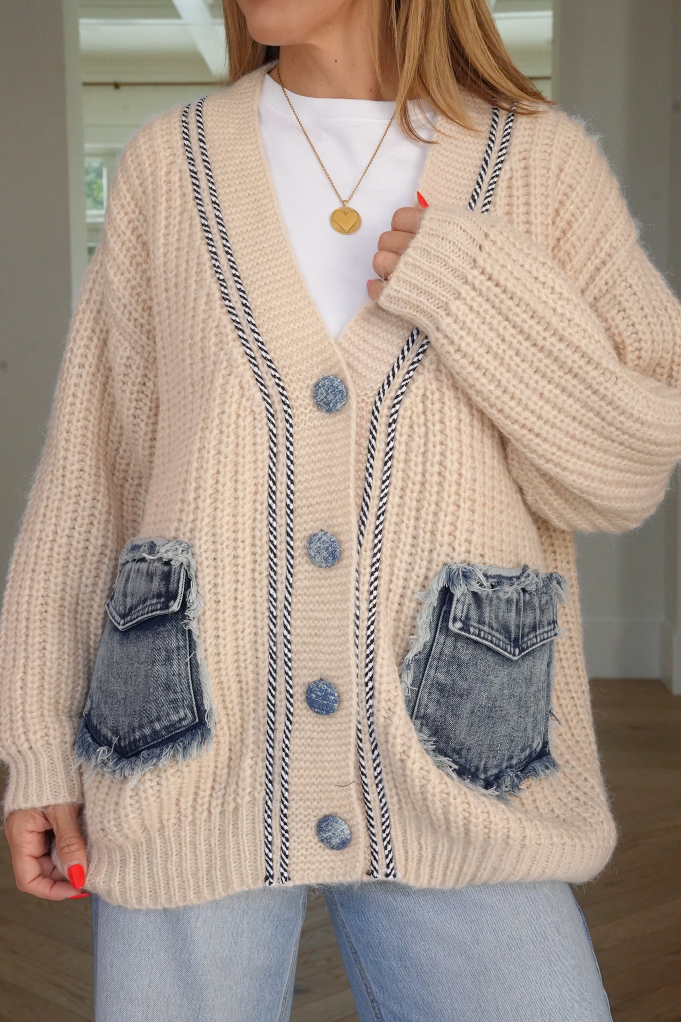 Plus/Reg Long Sleeve V-Neck Cardigan Sweater with Denim Pockets