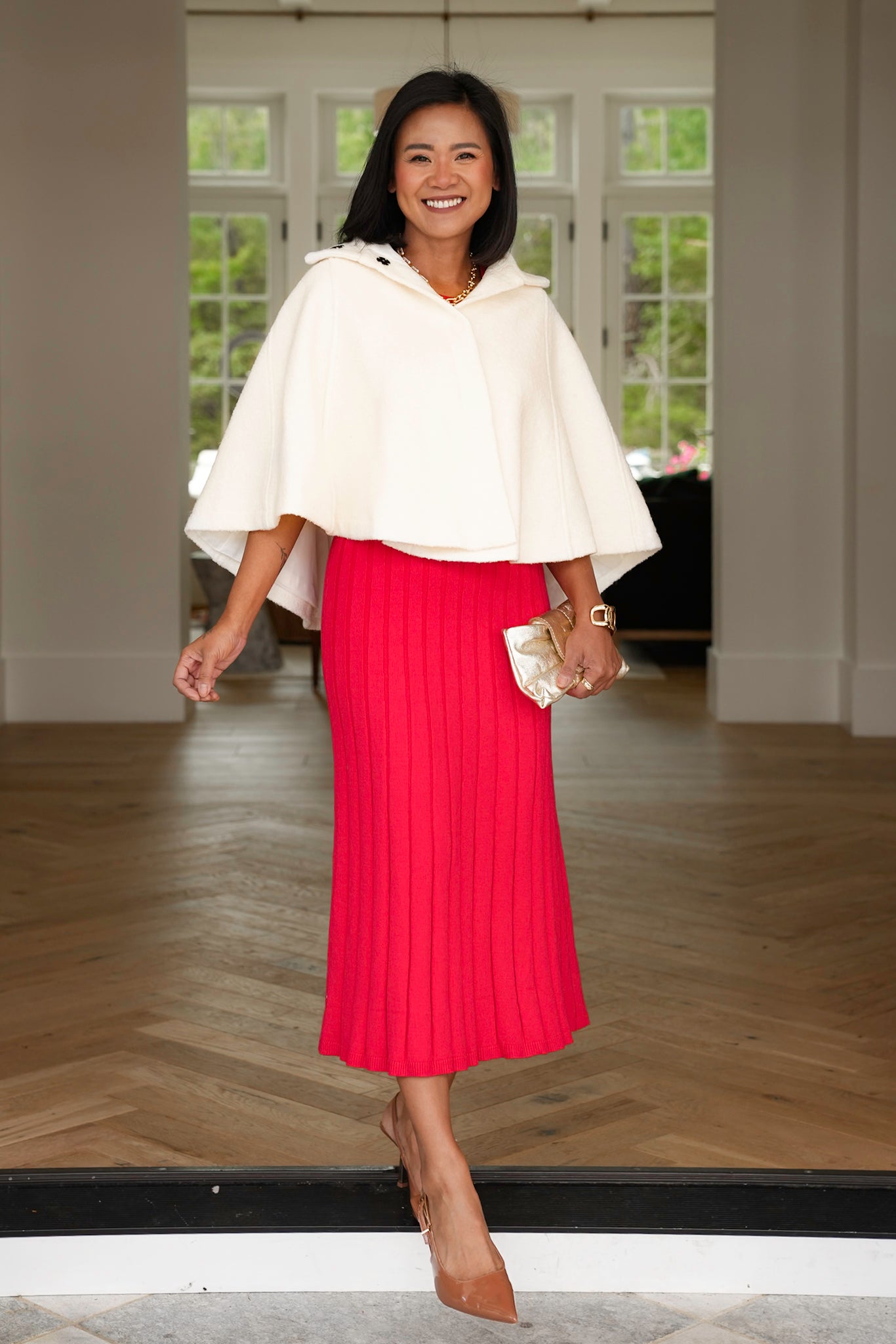 Plus/Reg Sleeveless Snap Button Cape