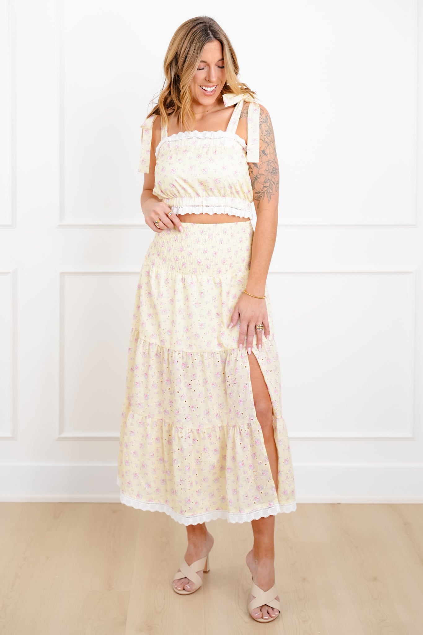 Floral Eyelet Sleeveless Cropped Top