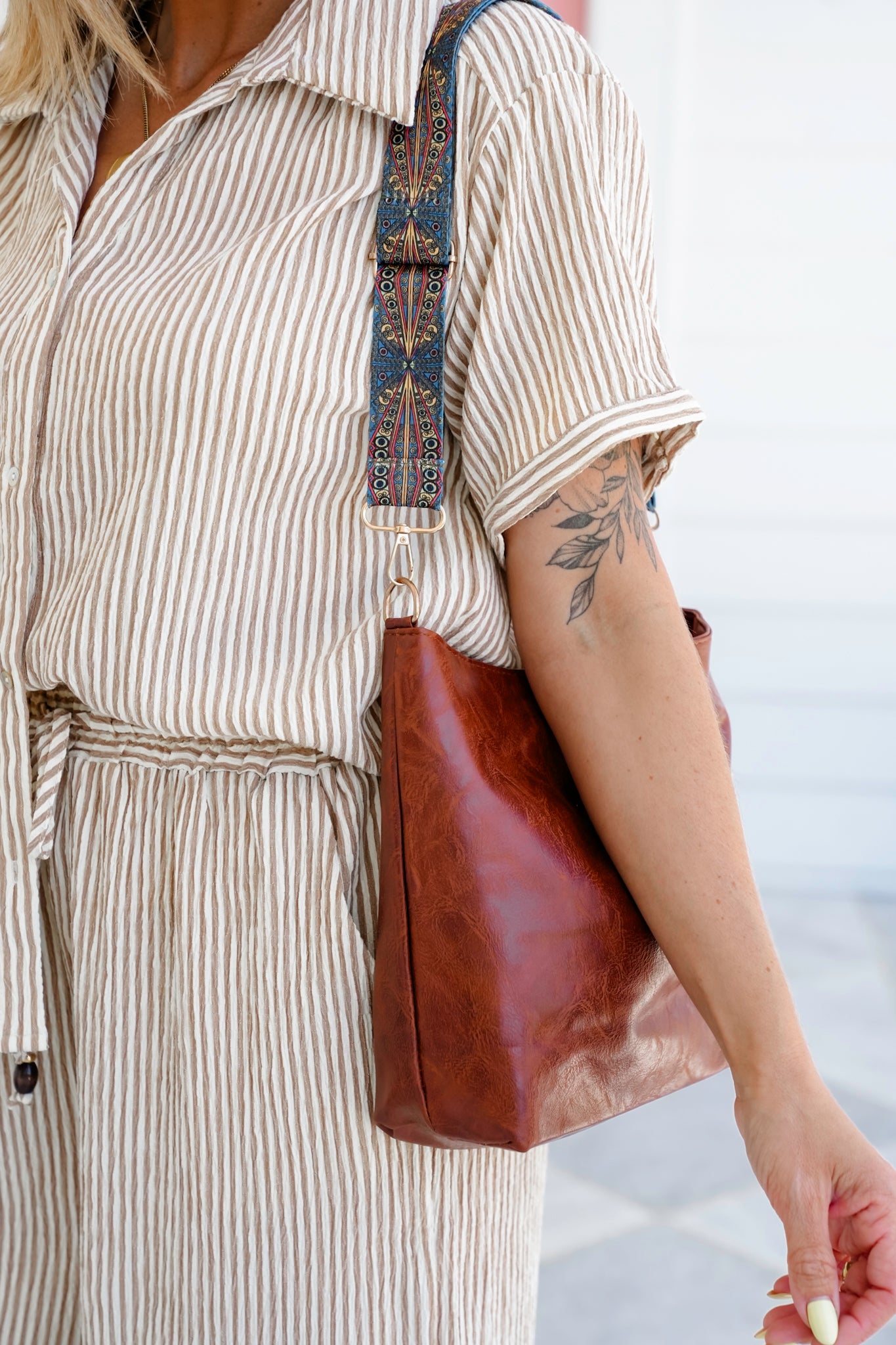 Retro Pattern Strap Vegan Leather Crossbody Shoulder Bag