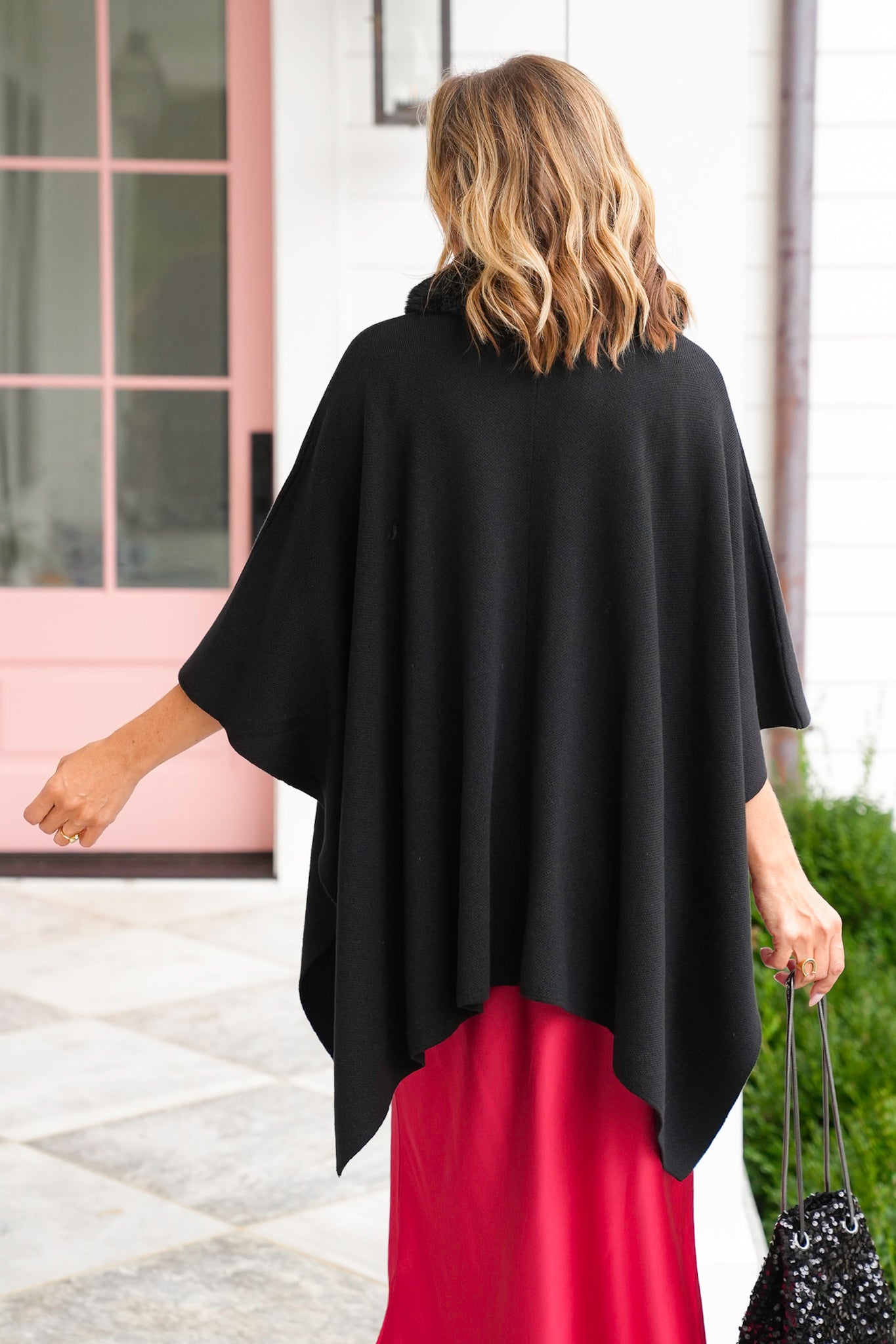 Plus/Reg Black 3/4 Sleeve Poncho Top with Faux Fur