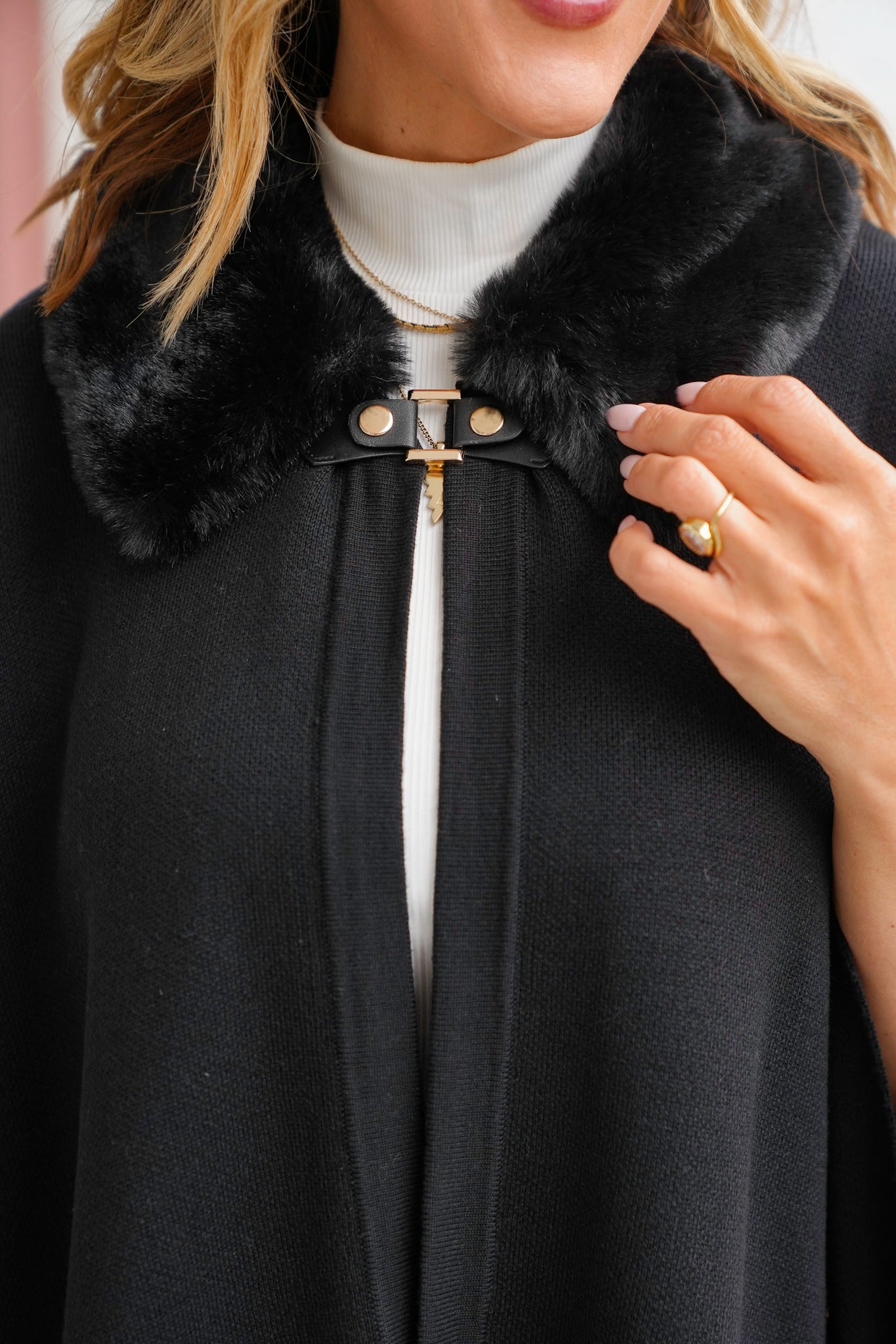 Plus/Reg Black 3/4 Sleeve Poncho Top with Faux Fur