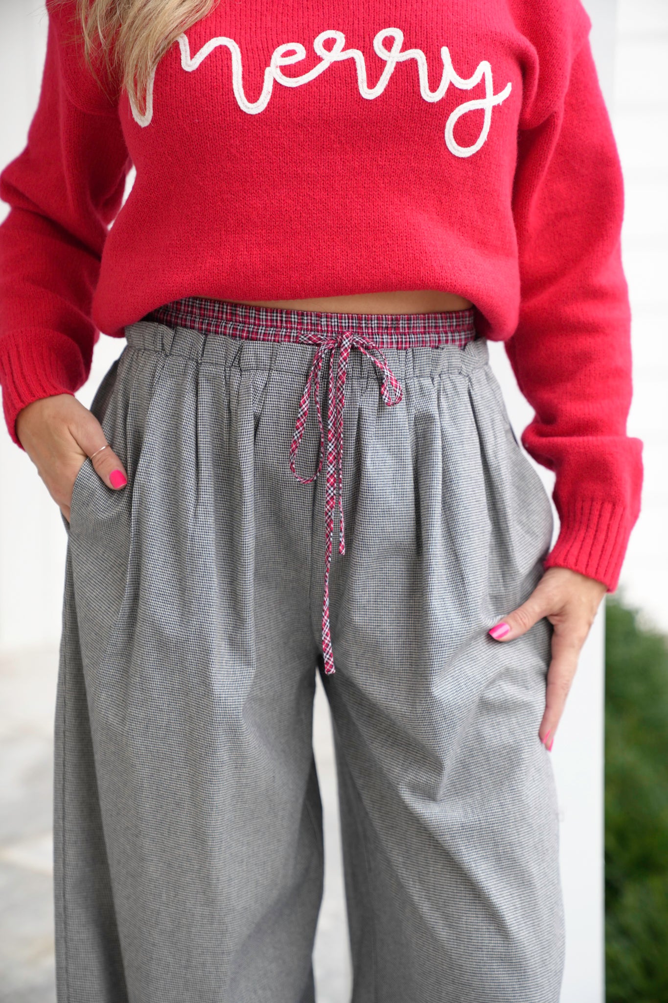Checkered Elastic Waist Pants with Plaid Accent