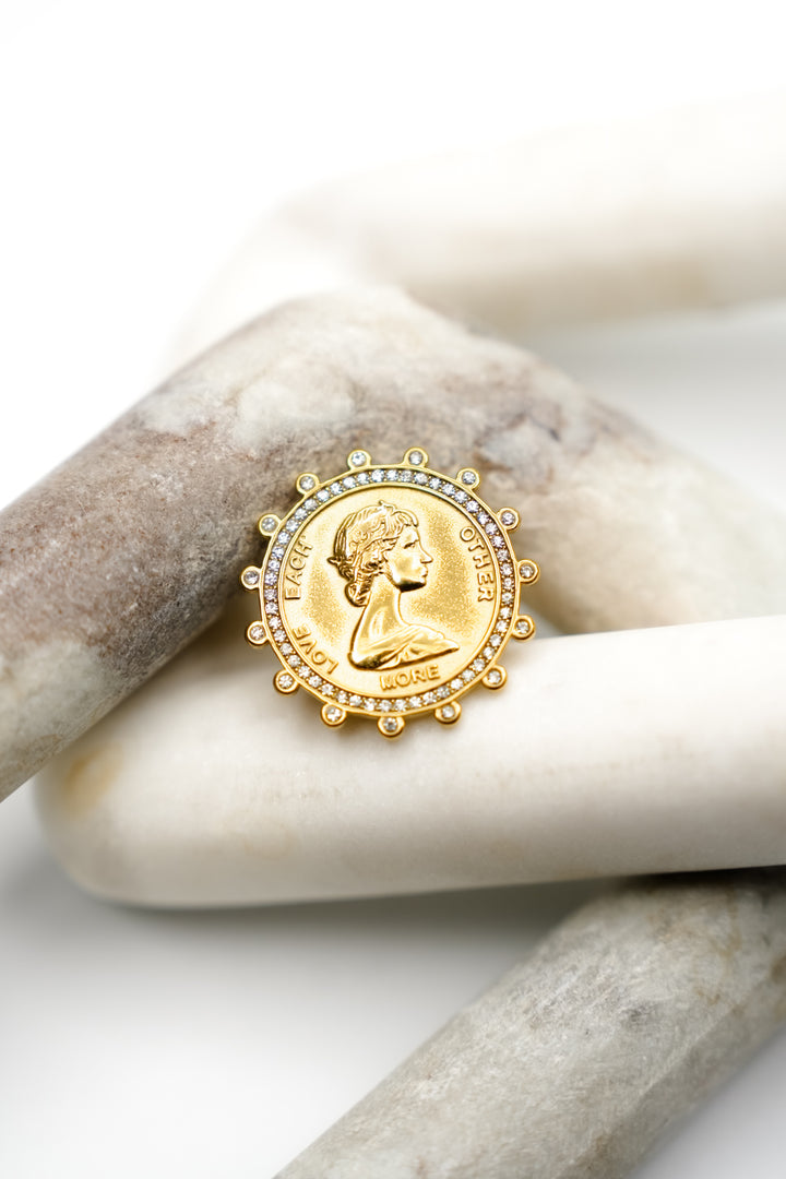 Chansutt Pearls Bling Coin Ring