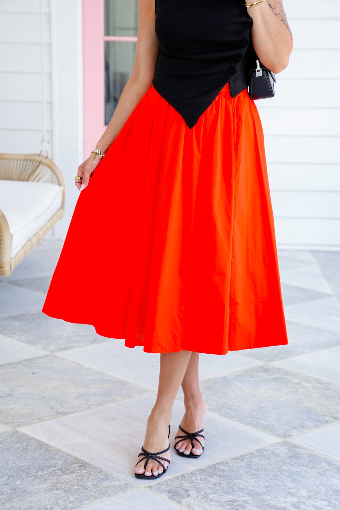 Veveret Elastic Waist Midi Skirt with Side Pockets