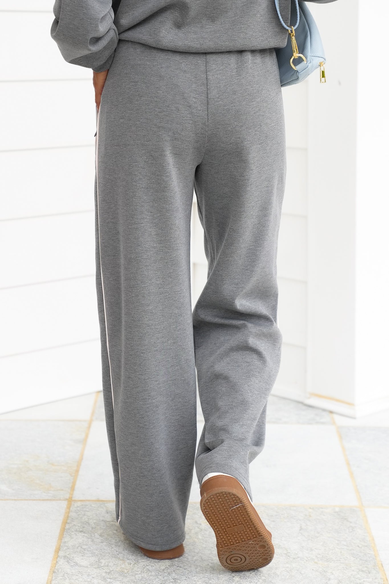 Elastic Waist Wide Leg Sweatpants