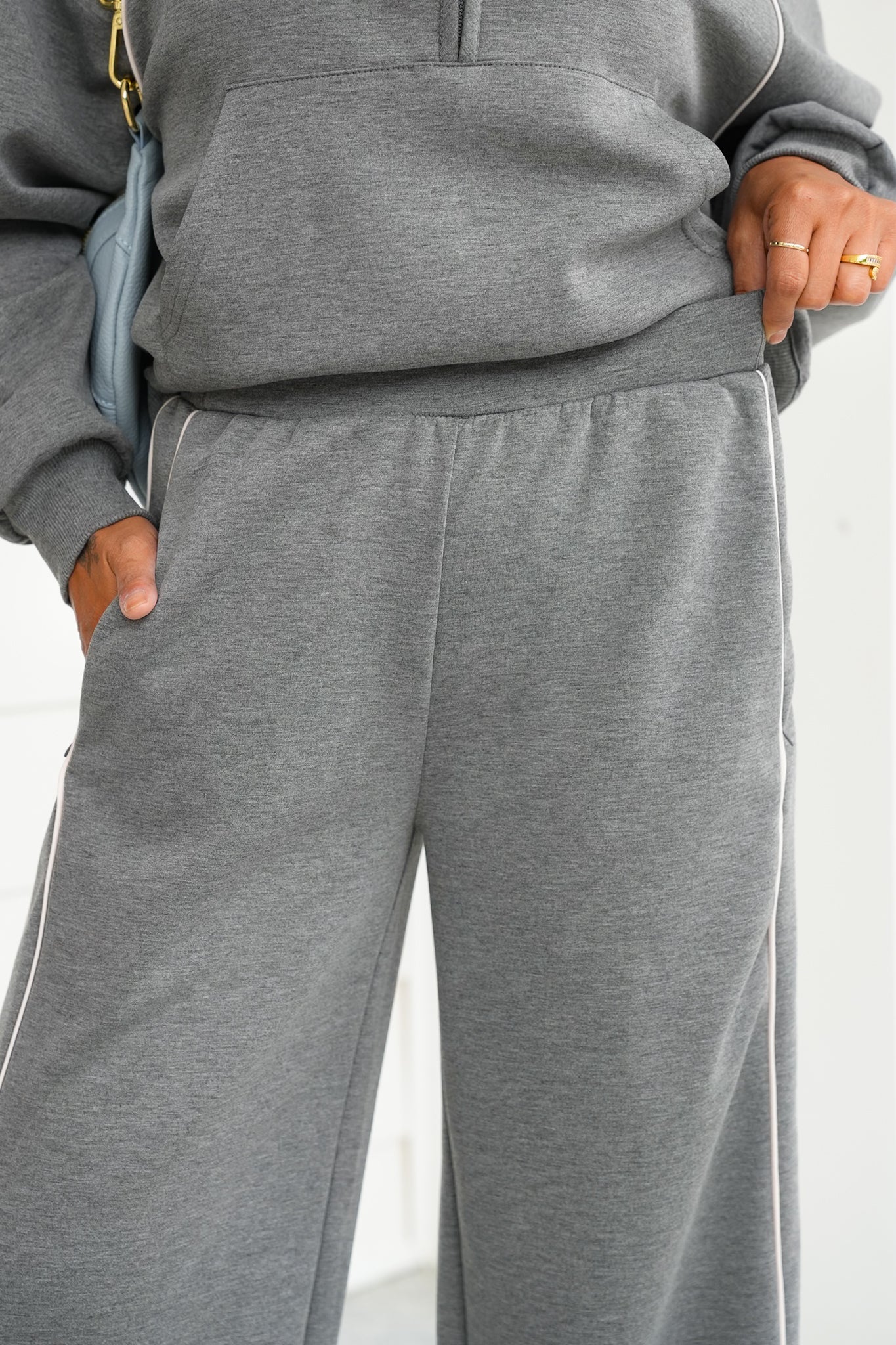 Elastic Waist Wide Leg Sweatpants