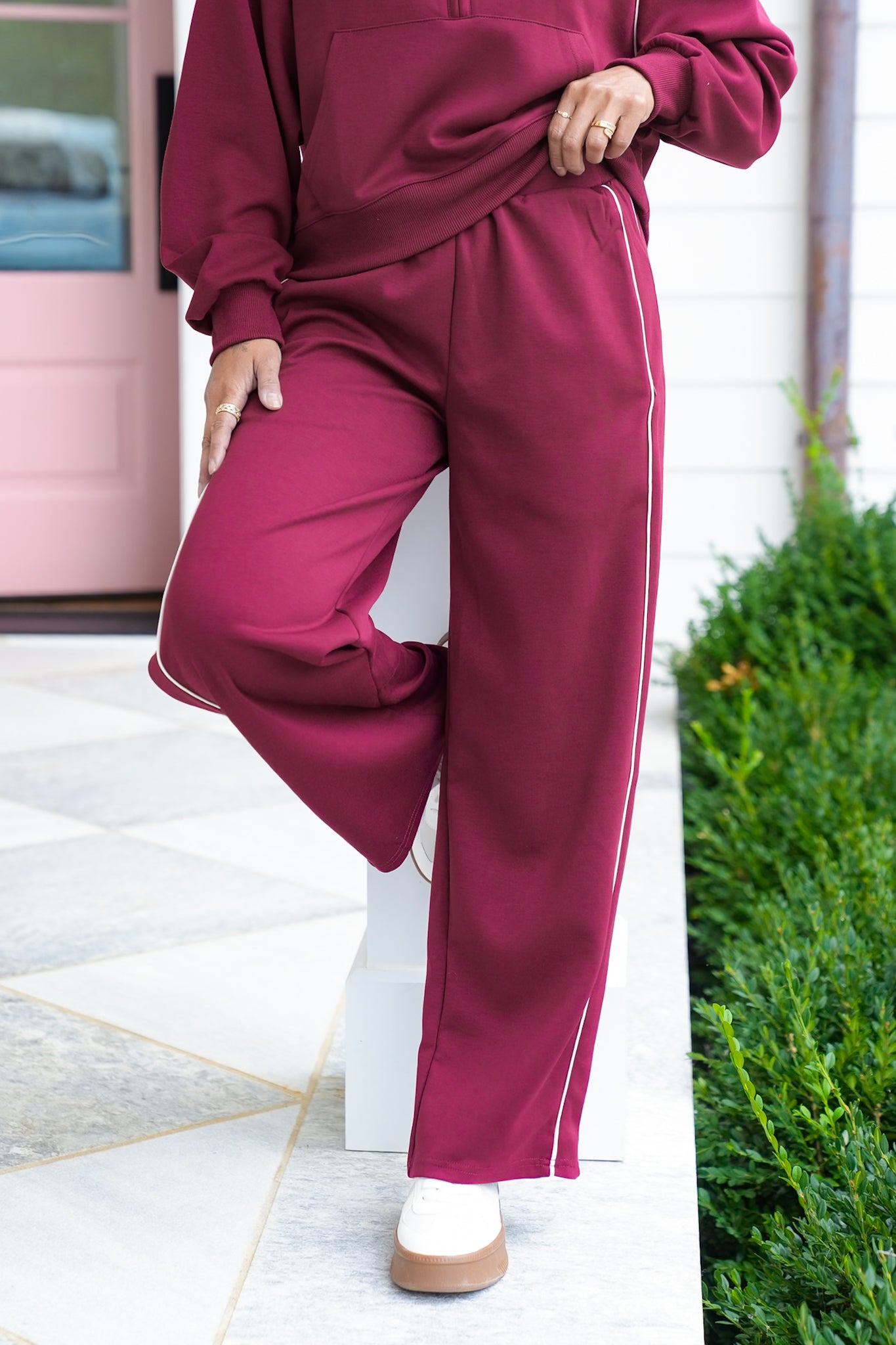 Elastic Waist Wide Leg Sweatpants