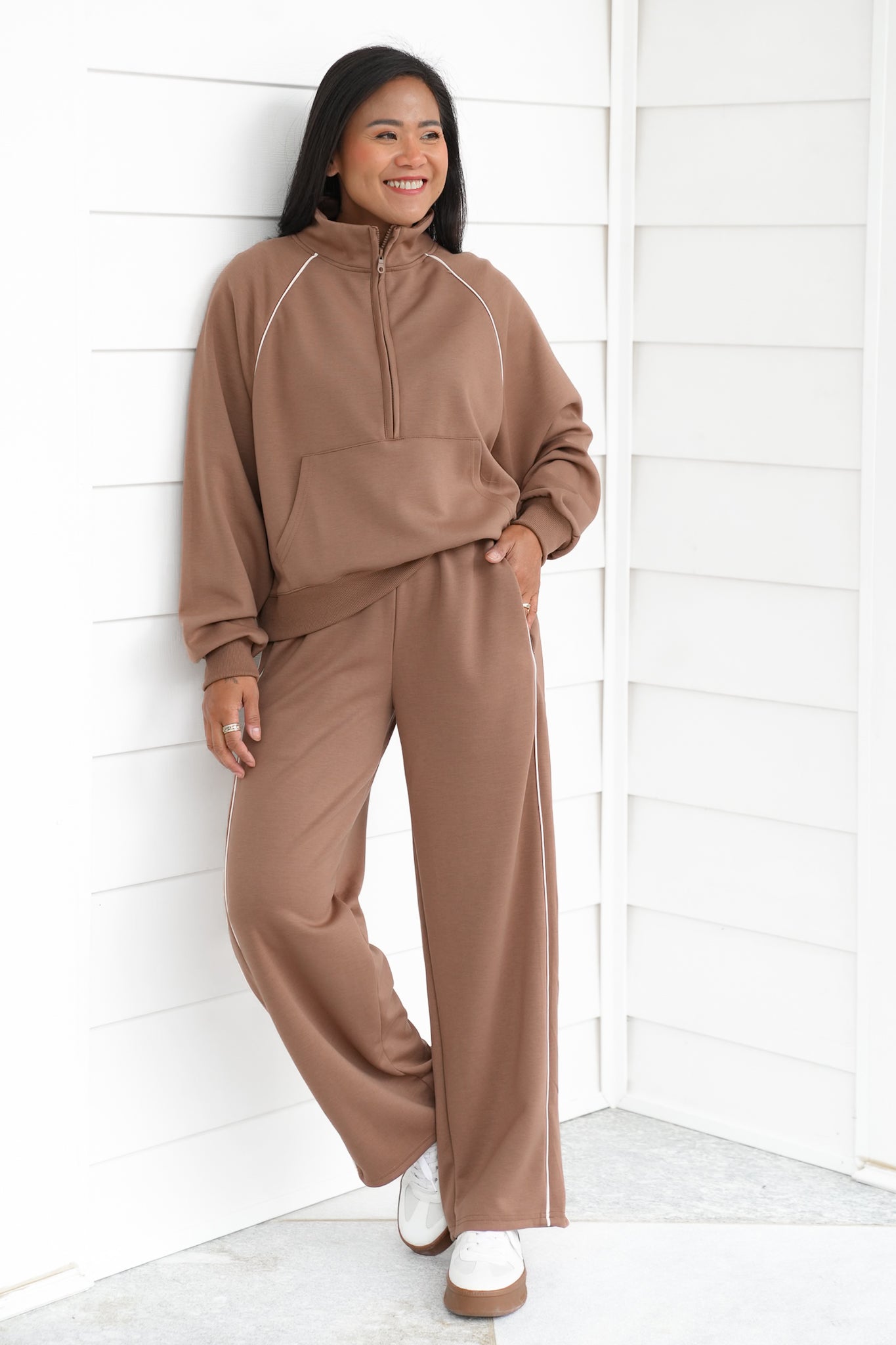 Elastic Waist Wide Leg Sweatpants