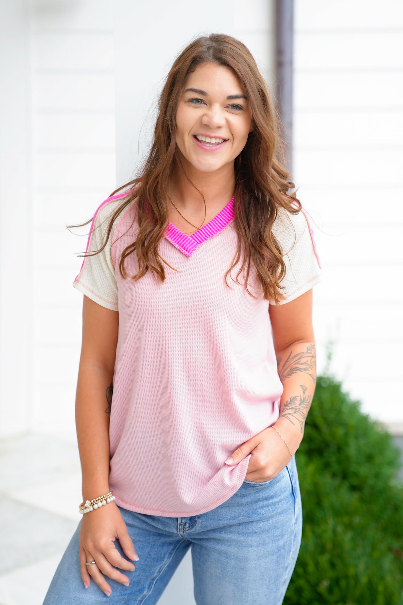 Plus/Reg Color Block Short Sleeve V Neck Top