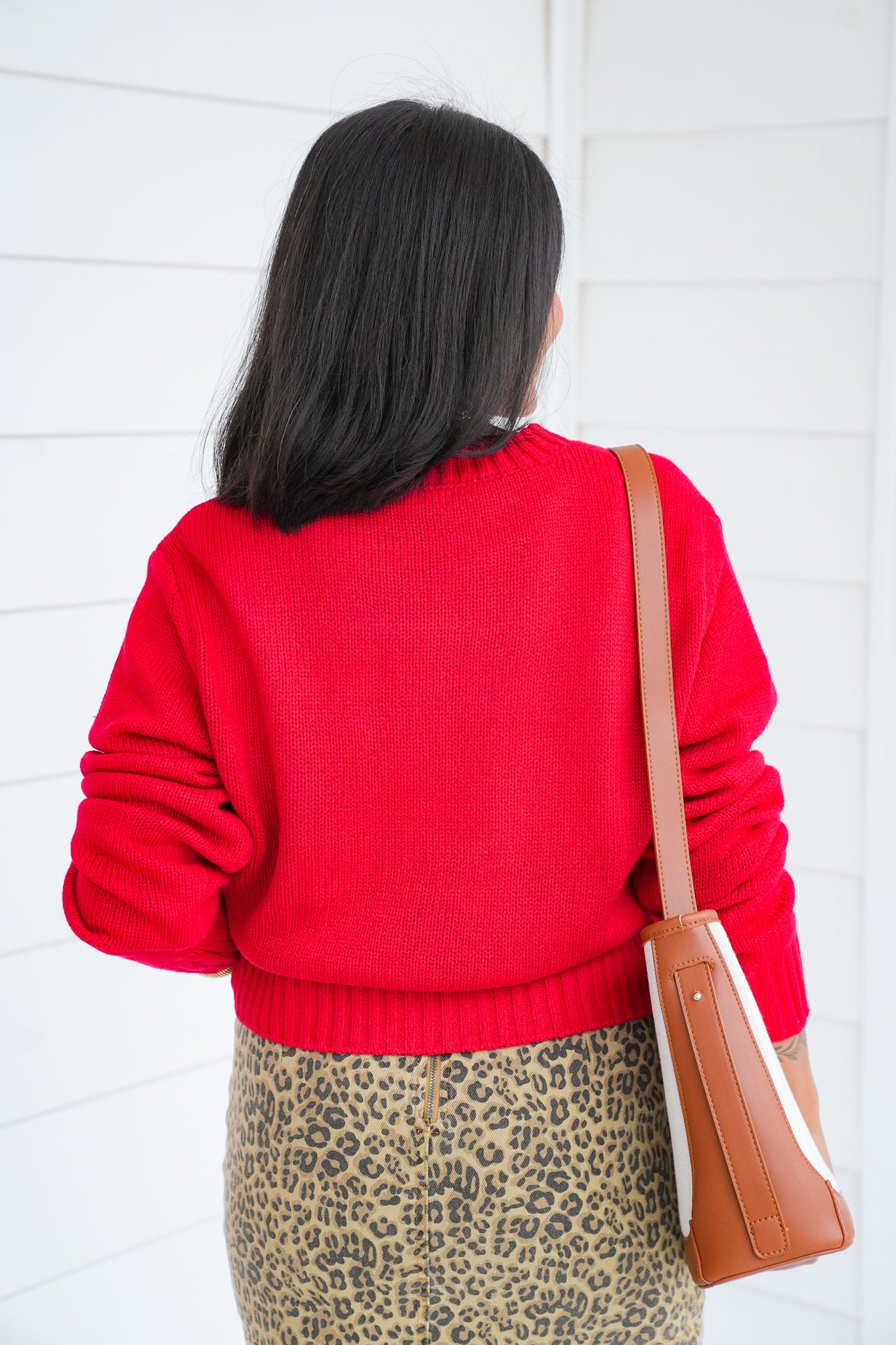 Solid Long Sleeve Crew Neck Cropped Sweater