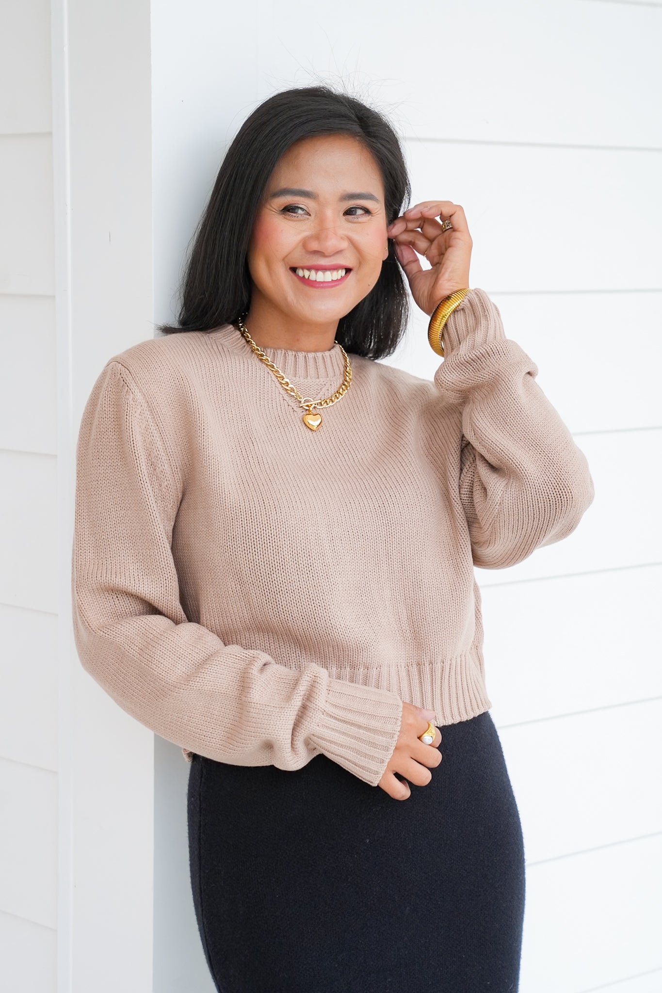 Solid Long Sleeve Crew Neck Cropped Sweater