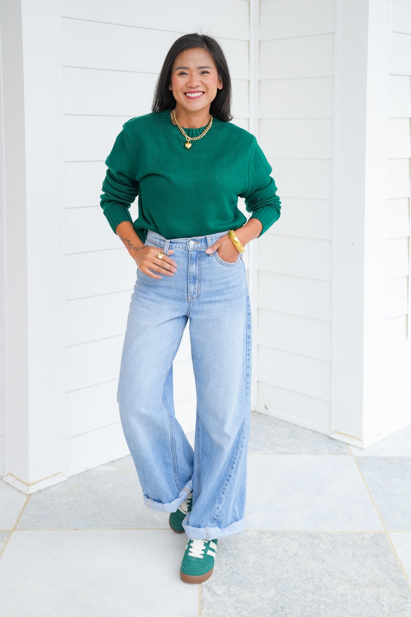 Solid Long Sleeve Crew Neck Cropped Sweater