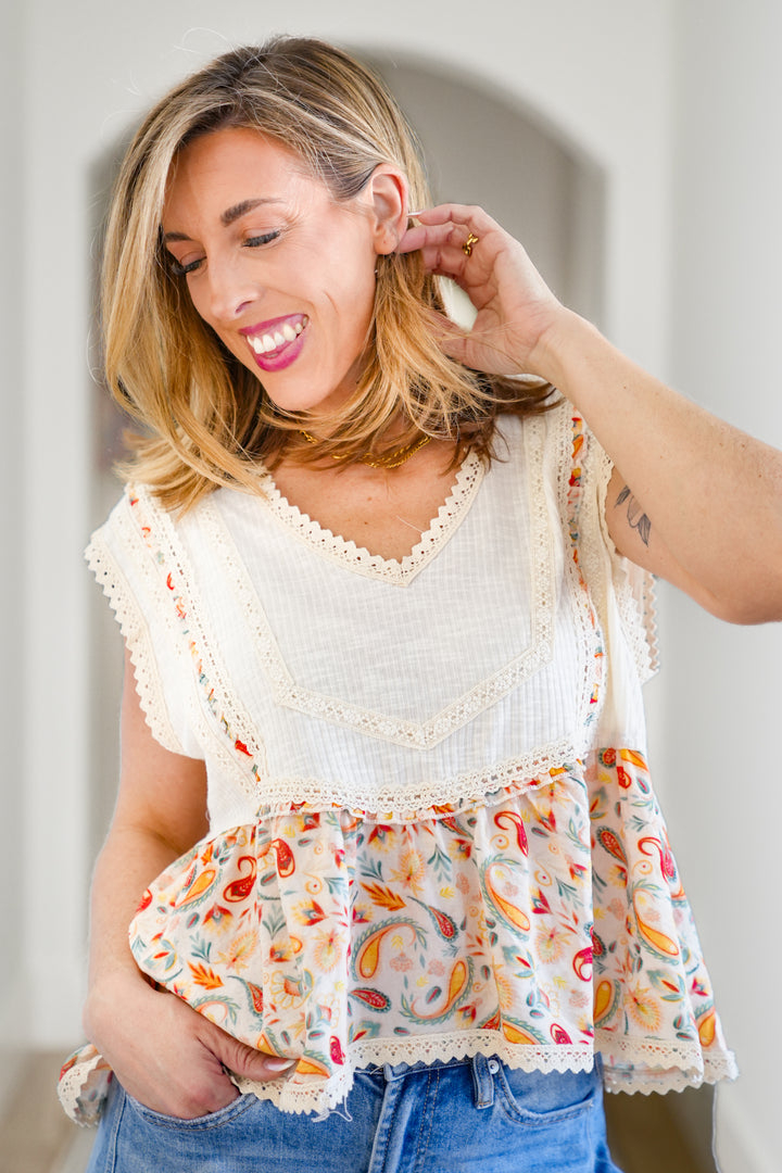 POL Paisley Print Sleeveless V-Neck Top