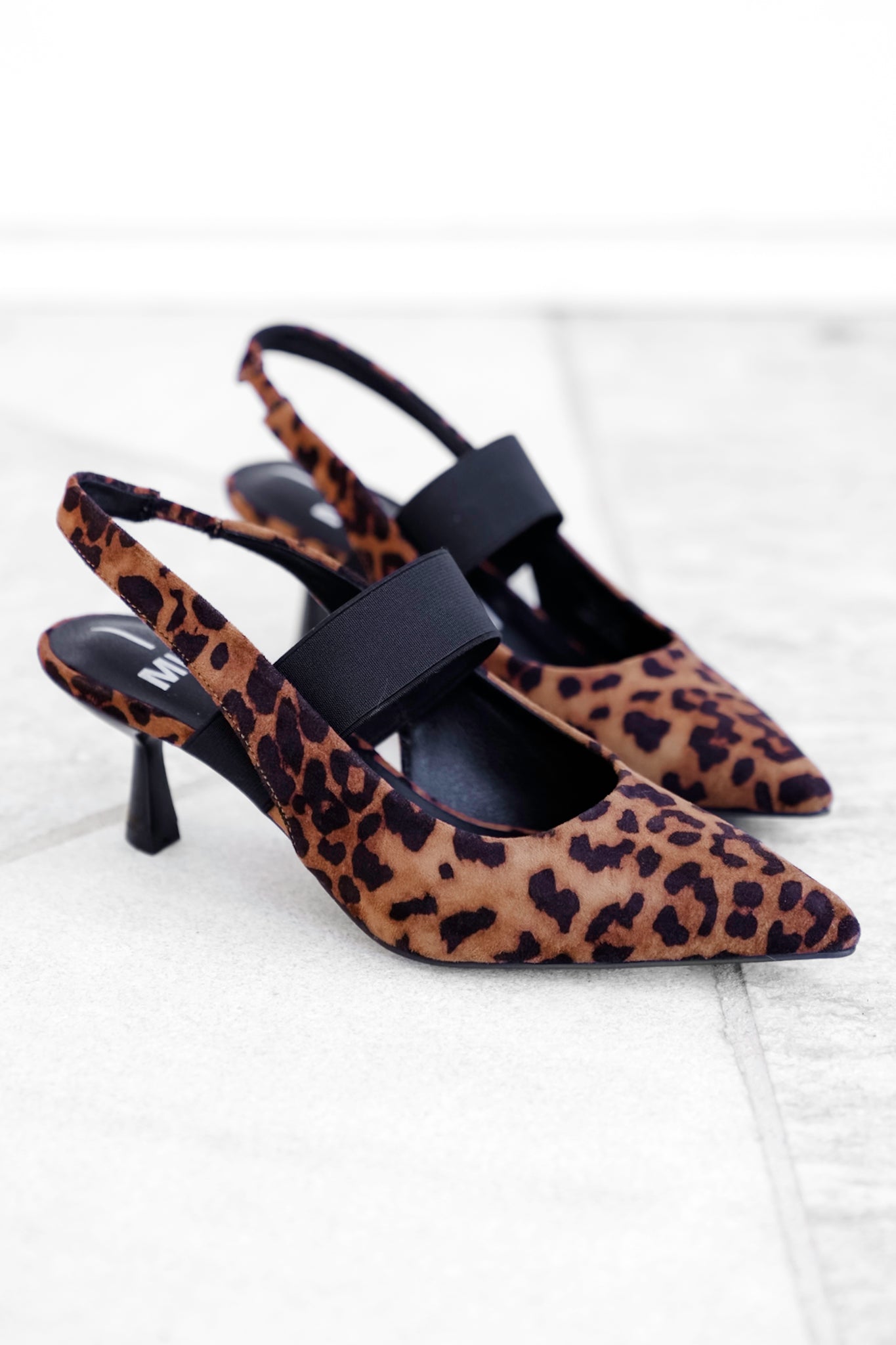 MIA Chic Pointed Animal Print Toe Elastic Band Heel