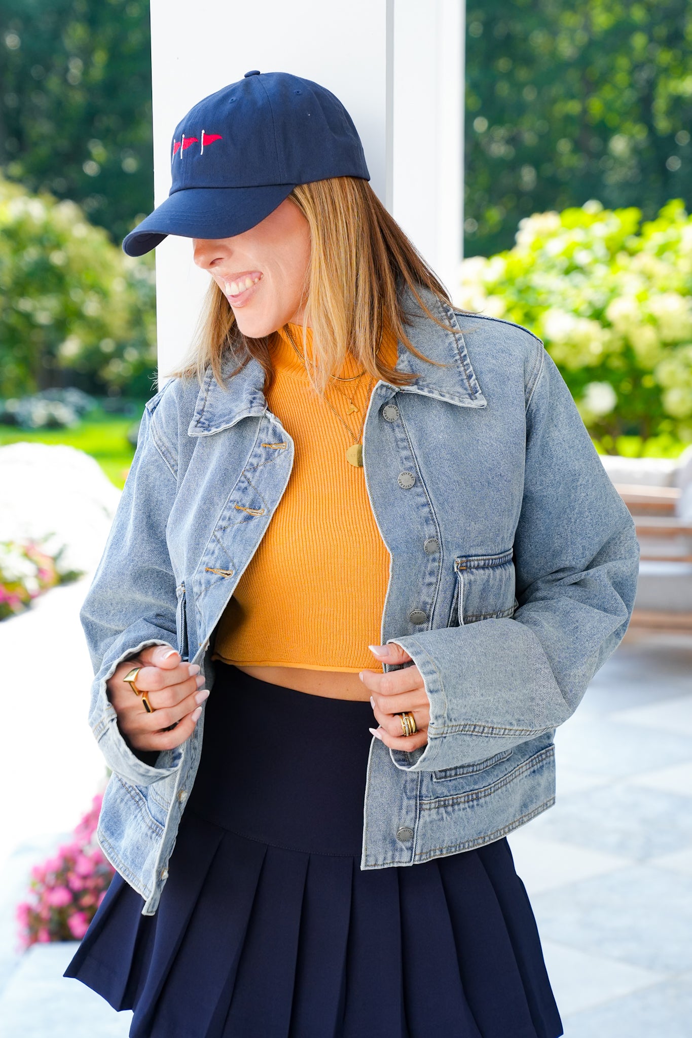 Veveret Medium Wash Long Sleeve Jacket with Big Pocket Detail