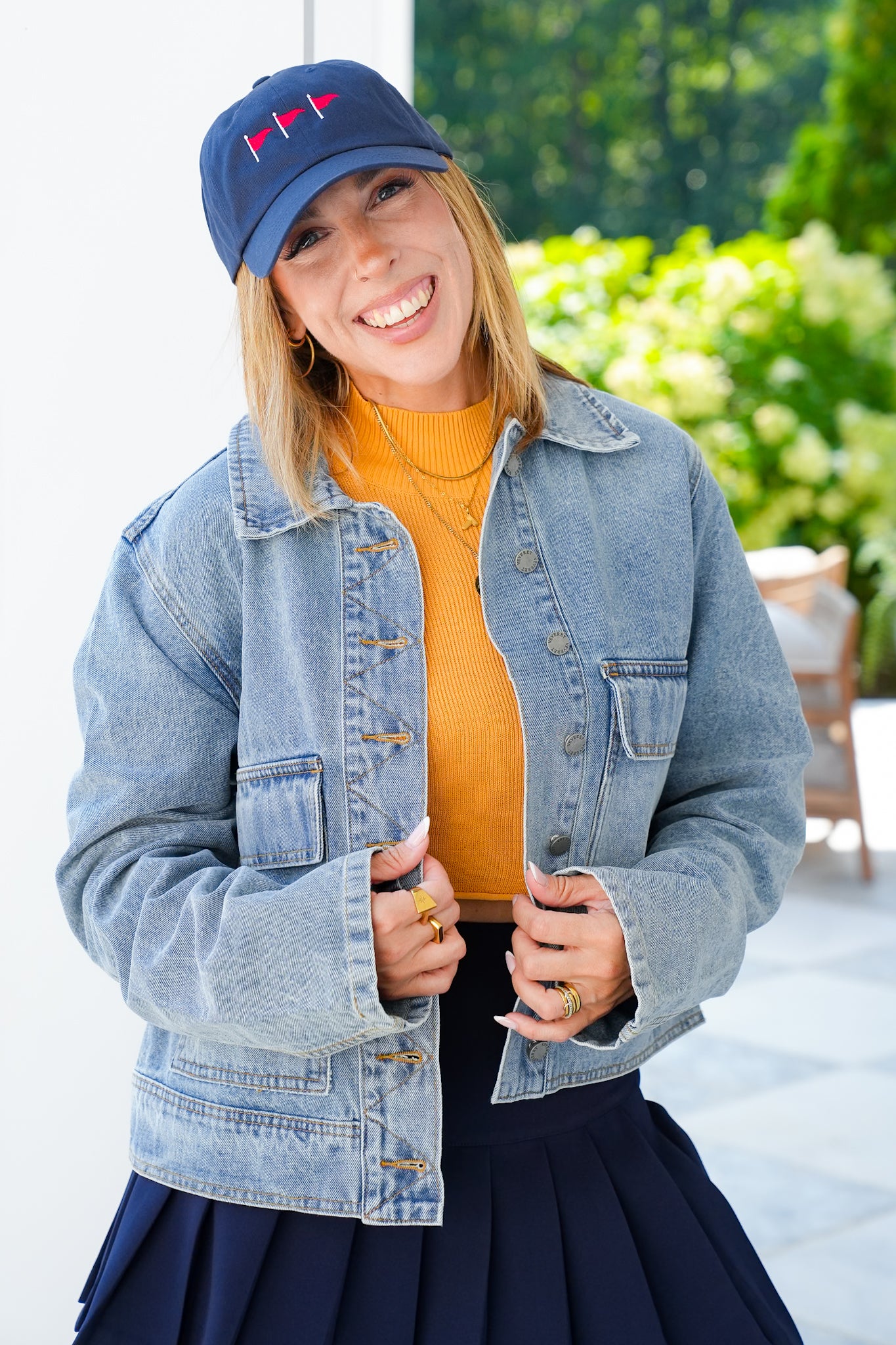 Veveret Medium Wash Long Sleeve Jacket with Big Pocket Detail