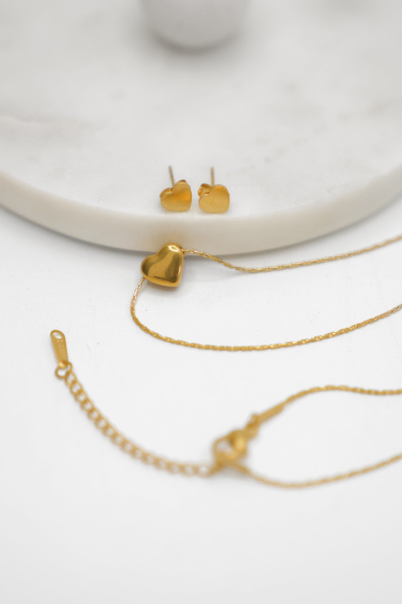 Beaut Gold Luv Necklace + Earring set