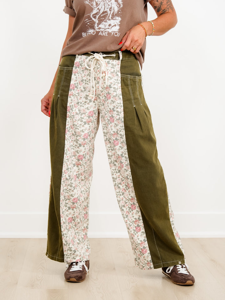 POL Floral Color Block Pants with Pleated Pockets