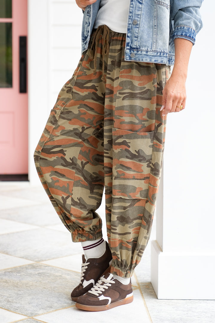 Camo Print Elastic Waist Jogger Pants