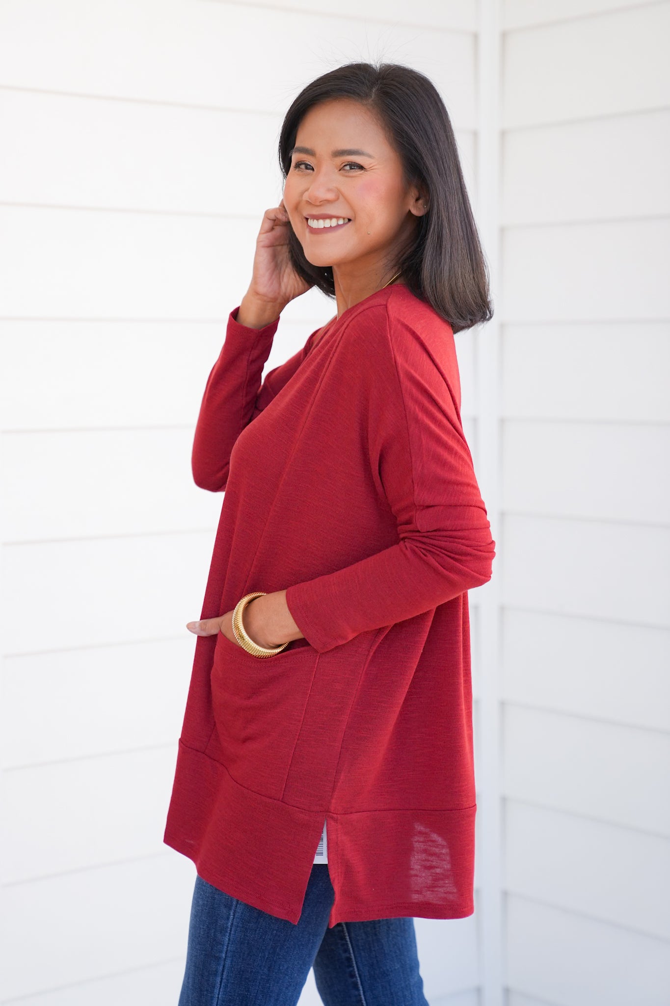 Door Buster! Plus/Reg Solid Long Sleeve Round Neck Top with Kangaroo Pockets