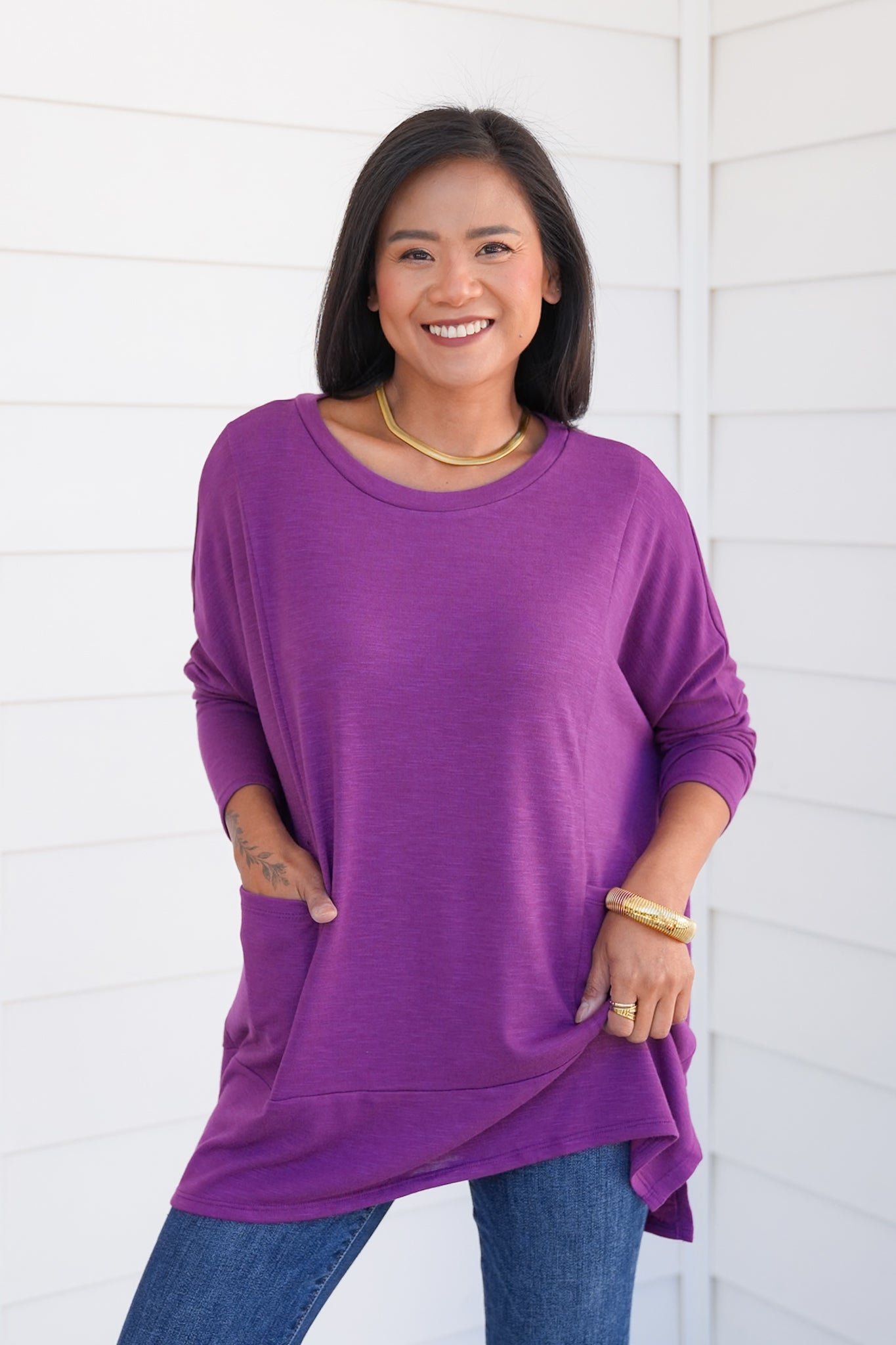 Door Buster! Plus/Reg Solid Long Sleeve Round Neck Top with Kangaroo Pockets