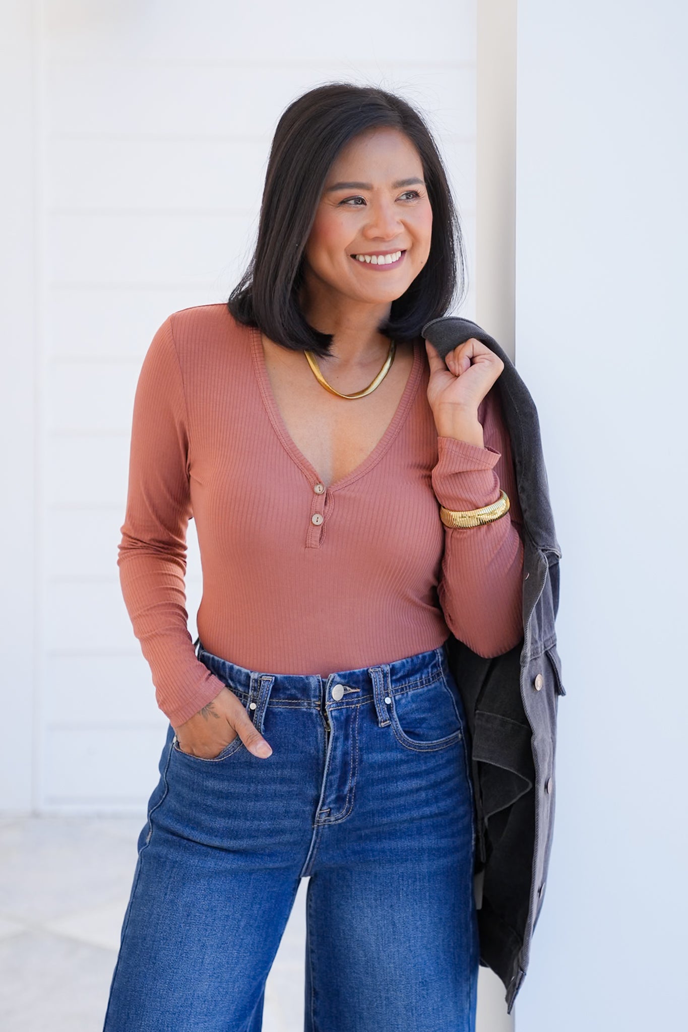 Door Buster! Plus/Reg Ribbed Knit Long Sleeve V Neck Top