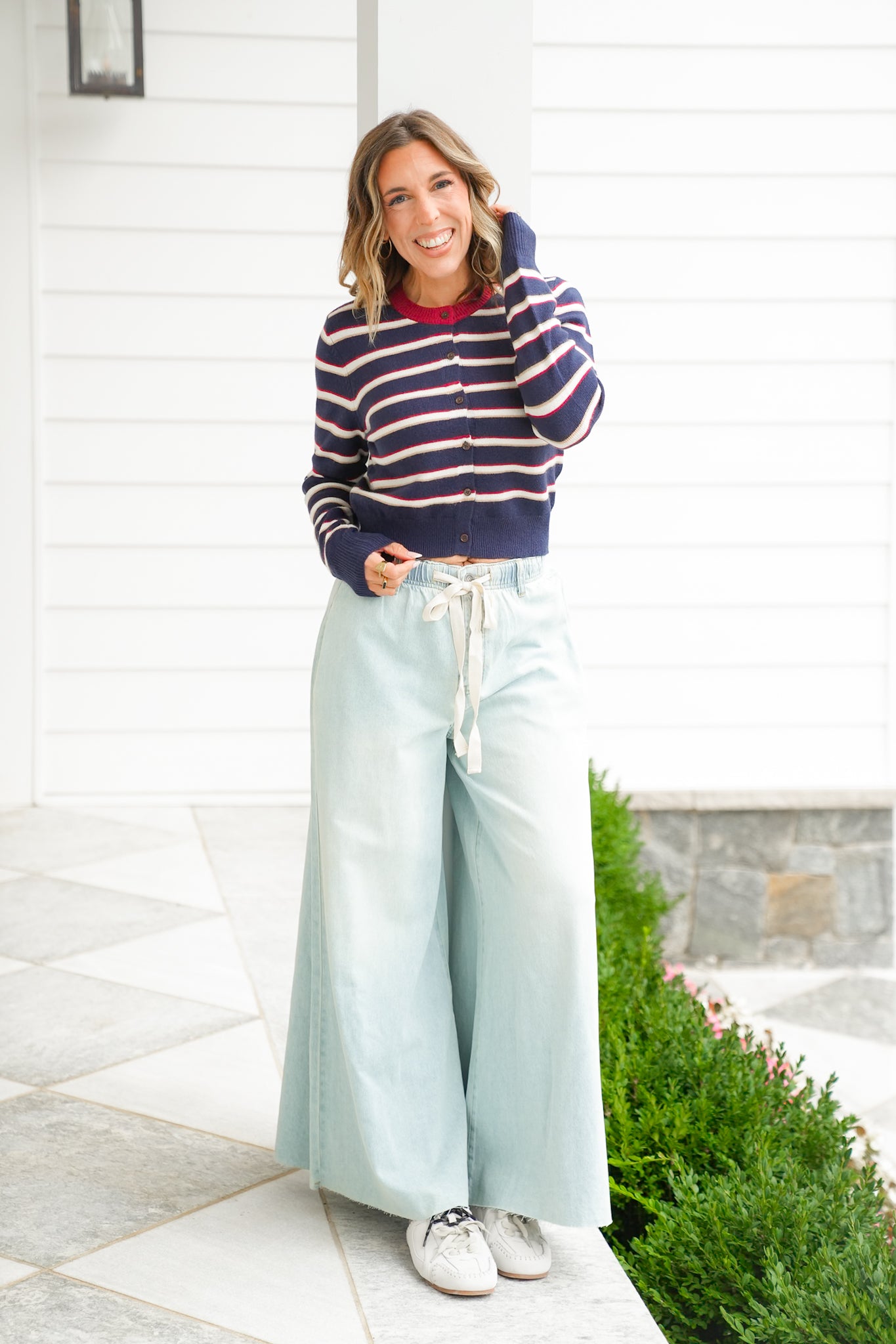 Light Wash Elastic Waist Wide Leg Pants