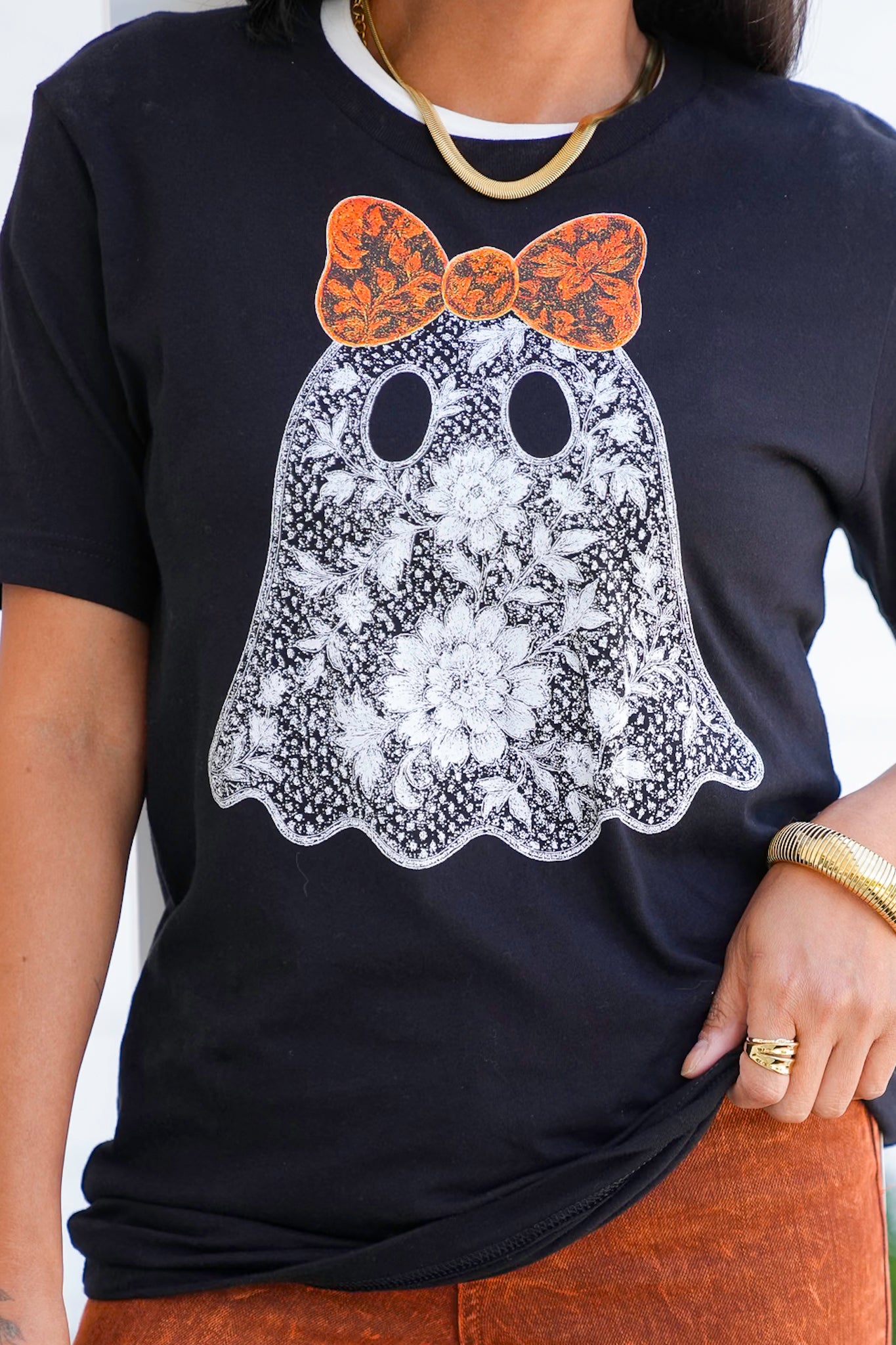 Plus/Reg Short Sleeve Lace Ghost Bow Graphic Tee