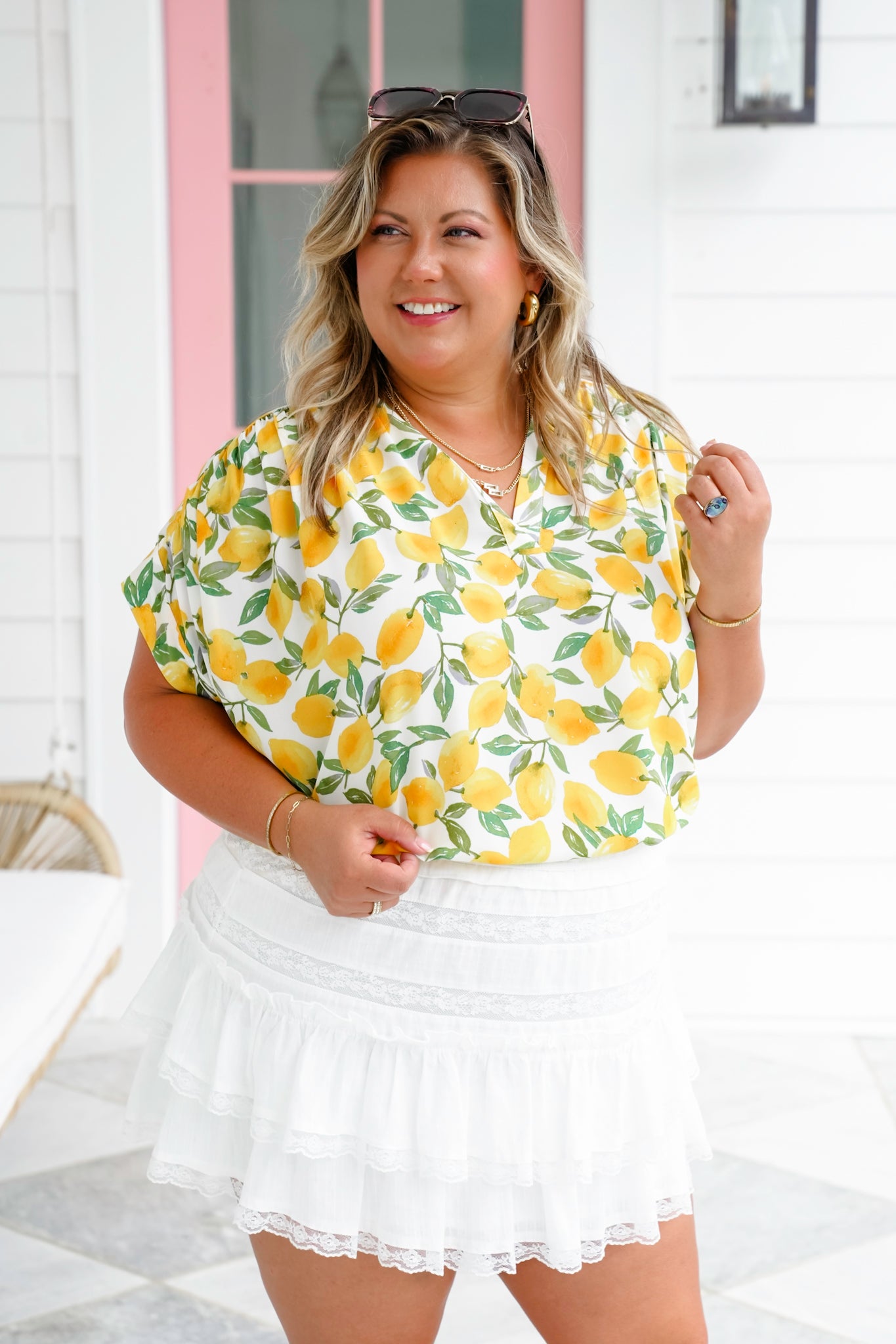 Plus/Reg Lemon Print Short Sleeve Split Neck Blouse