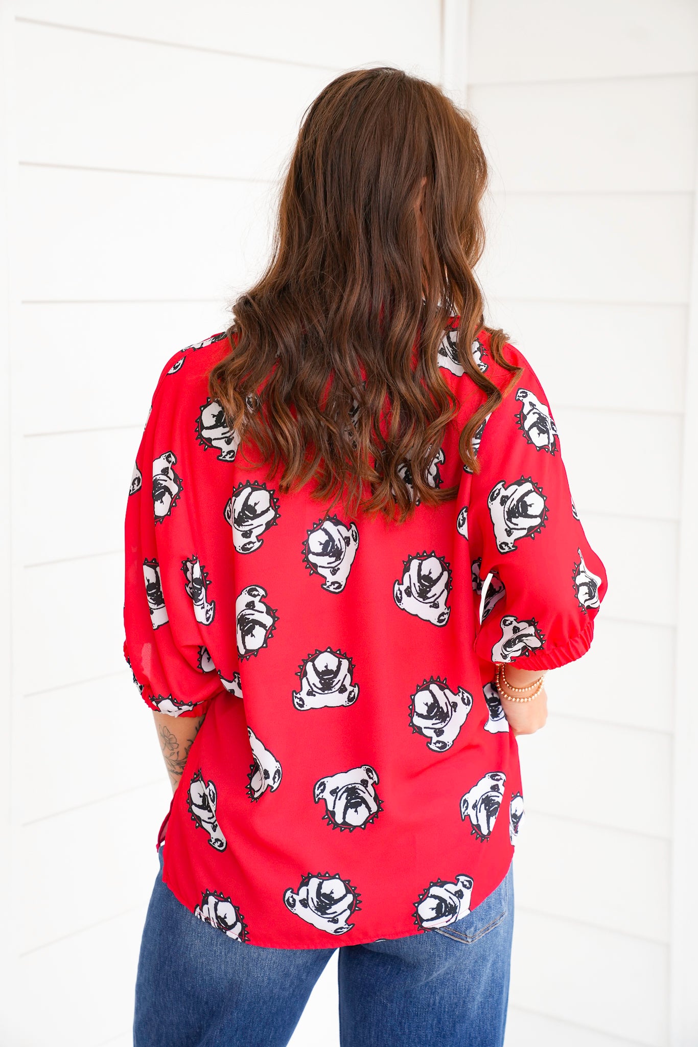 Plus/Reg Bulldog Print Short Sleeve V Neck Blouse