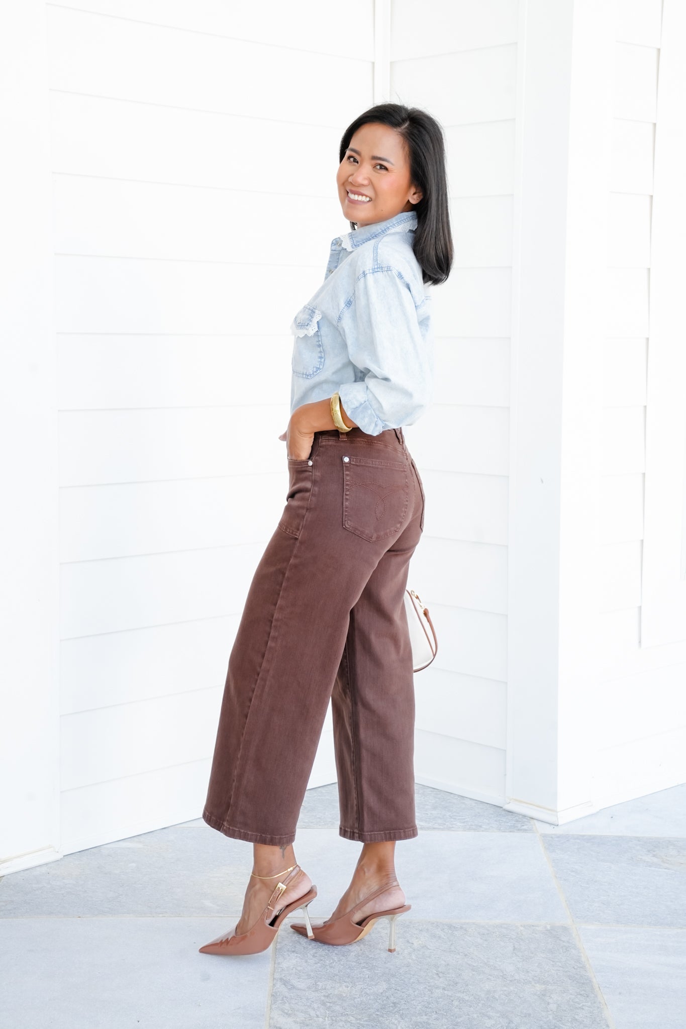 Judy Blue Mid Rise Brown Wide Leg Cropped Jeans with Utility Pockets