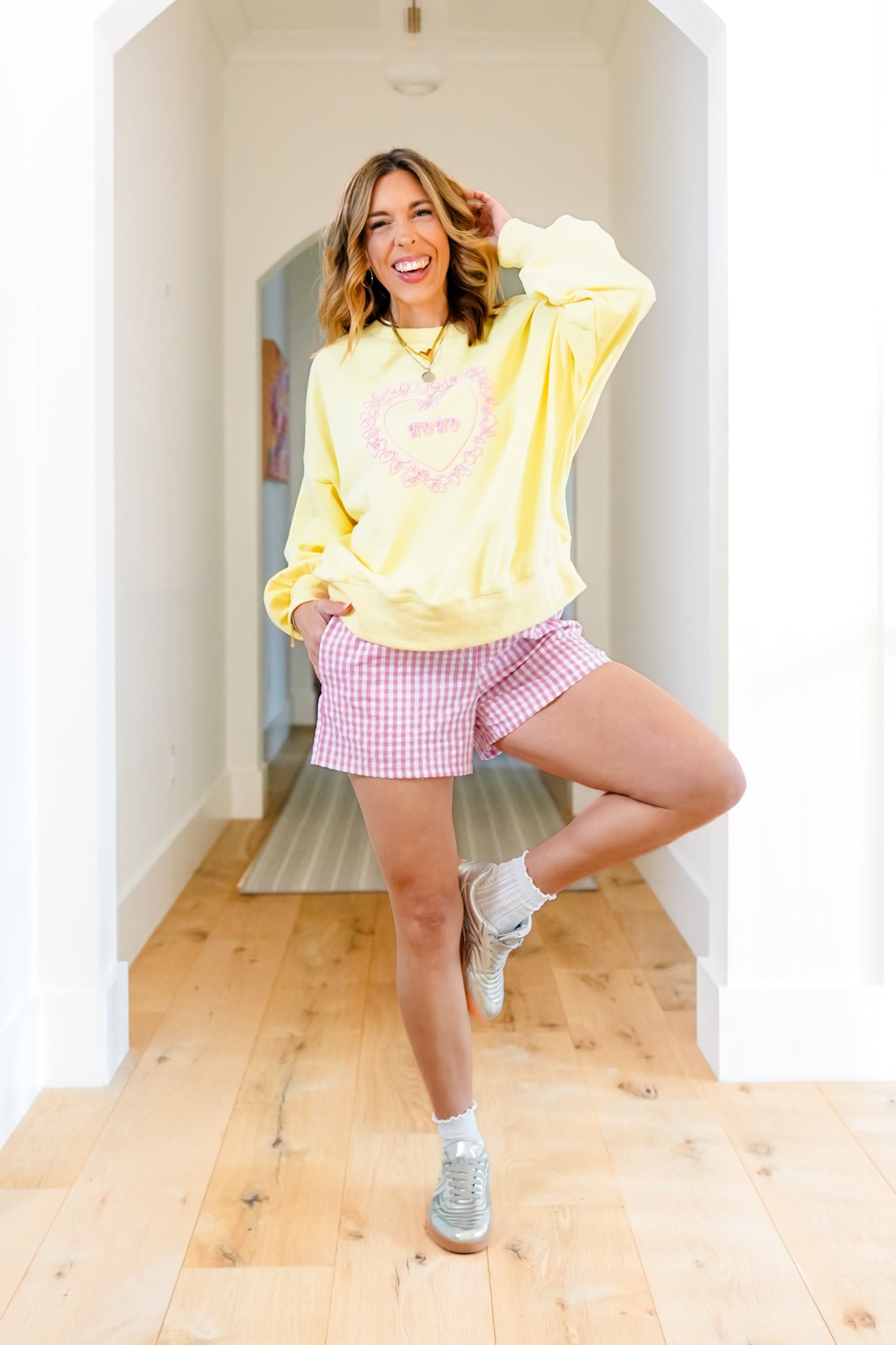 Long Sleeve Embroidered "XOXO" Heart Pullover Sweatshirt