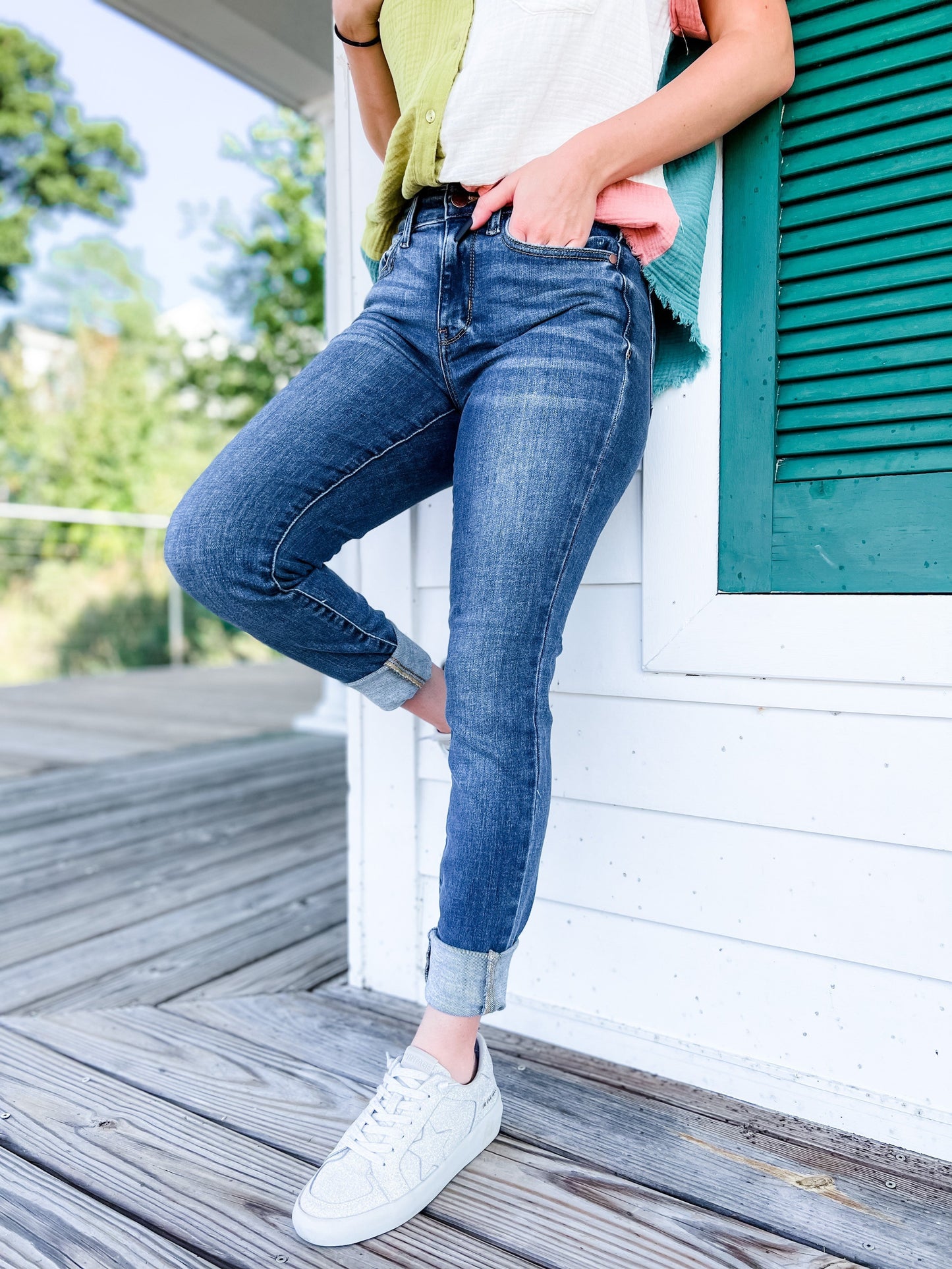 Judy Blue 8 Days A Week Medium Wash Mid Rise Skinny jeans with Handsanding