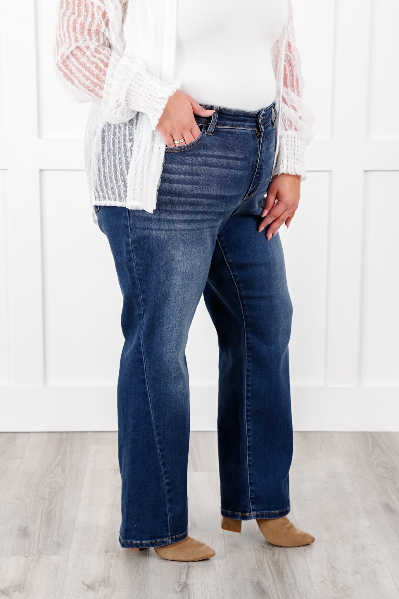 Judy Blue Mid Rise Medium Wash Side Seam Detail Straight Leg Jeans