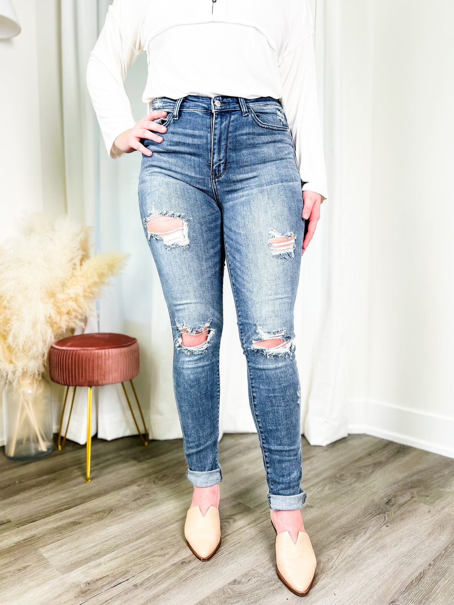 Judy Blue Skyscraper Long Tall Medium Wash Distressed Skinnies 34"!!!!