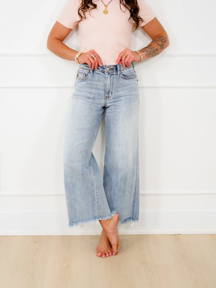 Judy Blue Mid Rise Light Wash Wide Leg Ankle Jeans with Frayed Hem