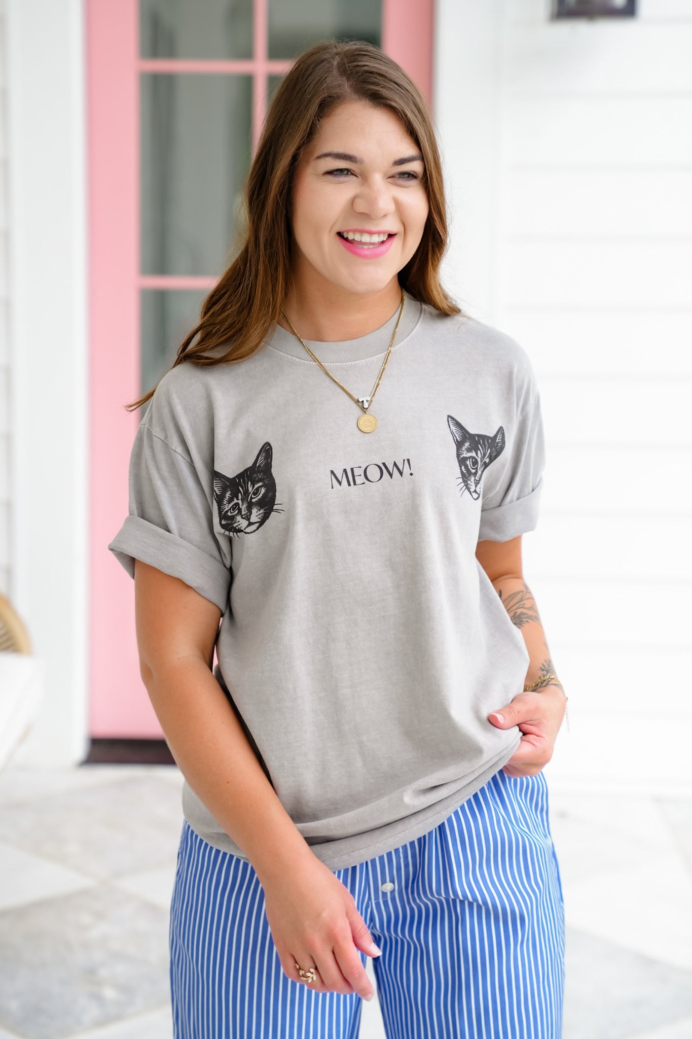 Plus/Reg Short Sleeve Cat Face "Meow" Graphic Top
