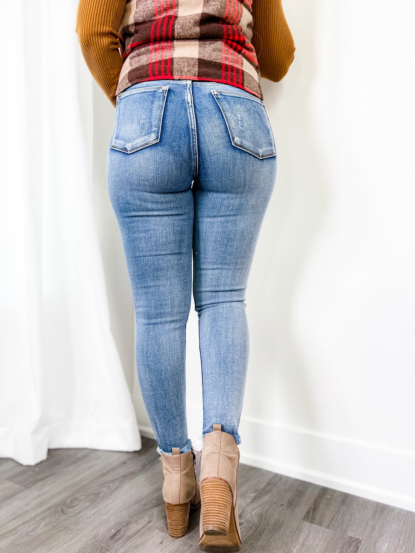 Judy Blue Wish Upon a Star Medium Wash Distressed Skinny Button Fly Jeans