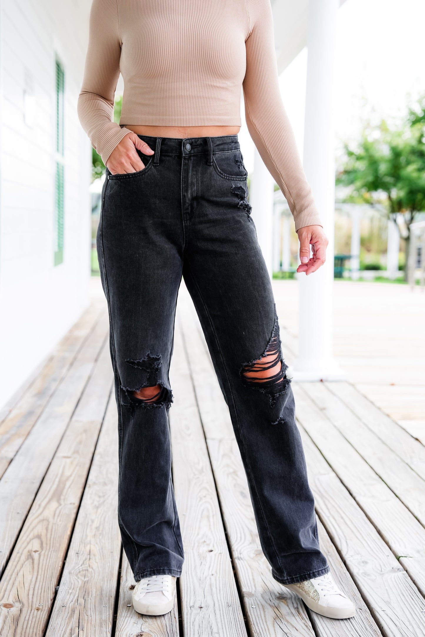 Judy Blue Straight Obsessed High Rise Black Rigid Magic 90's Distressed Straight Leg Jeans