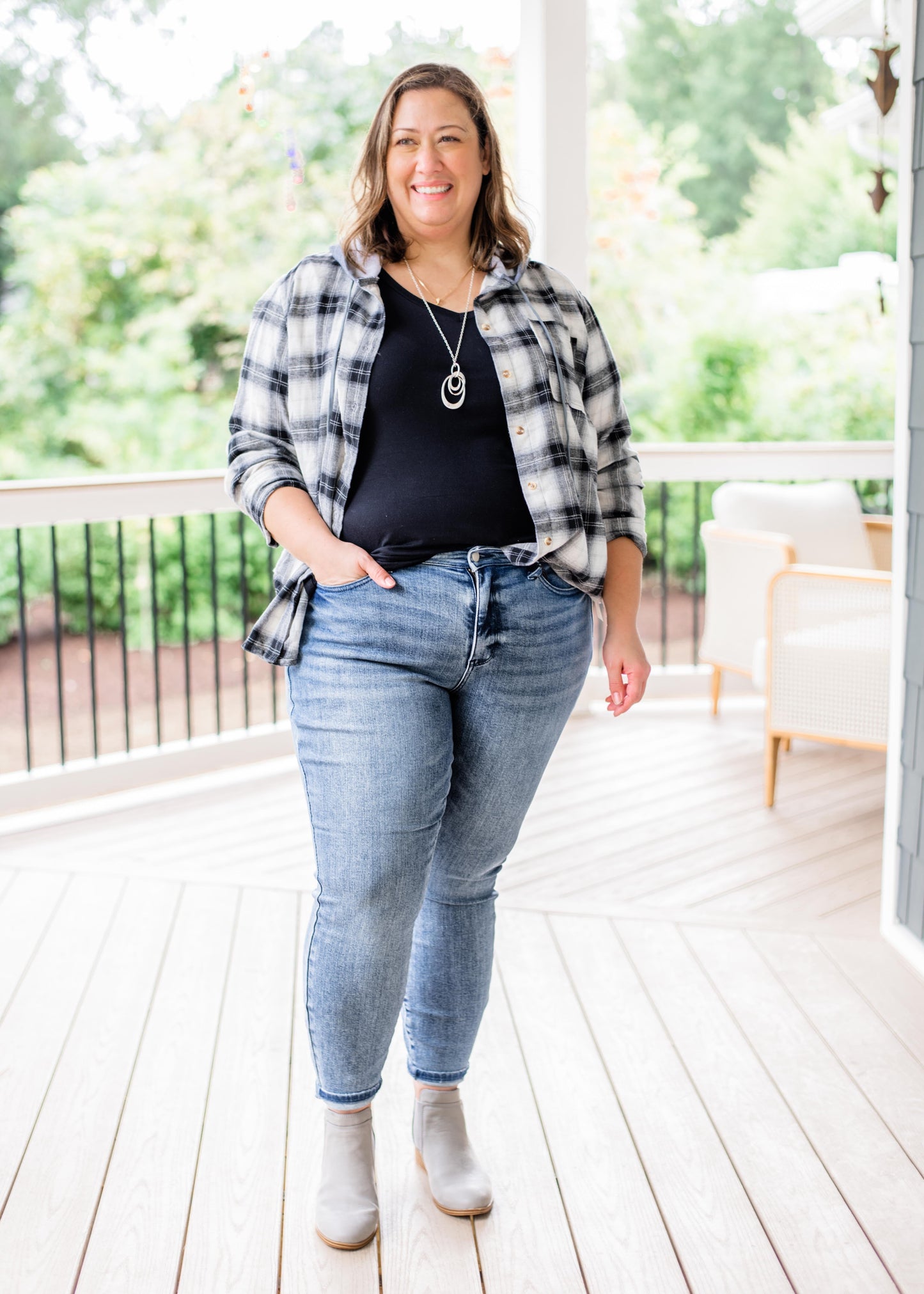 Judy Blue Non Distressed Relaxed Fit Jeans