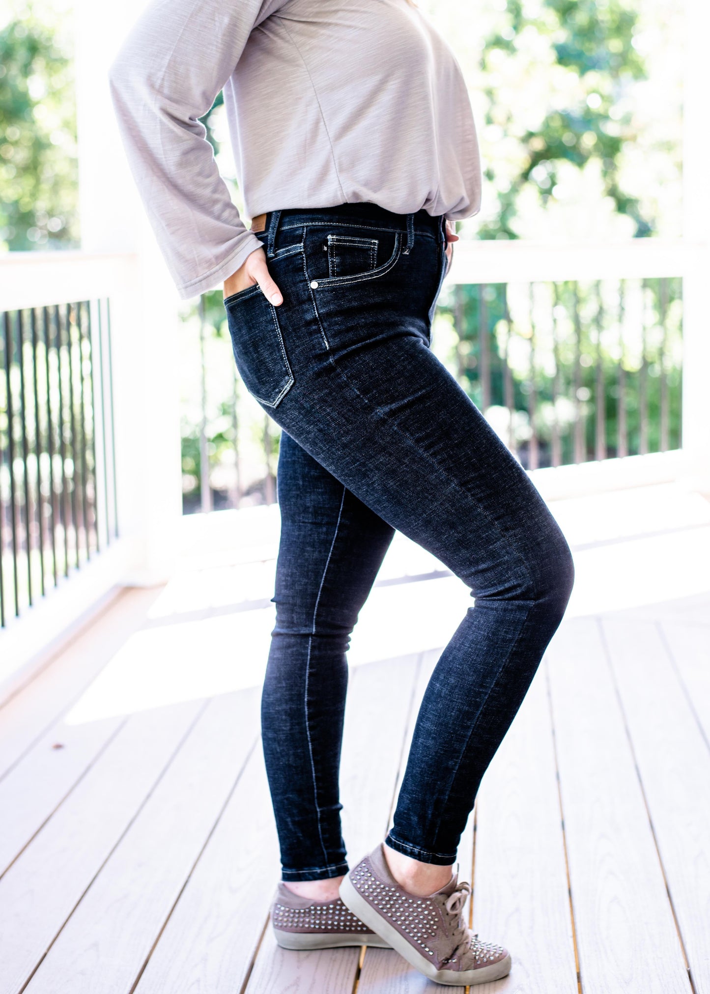 Judy Blue Tummy Control Suck it up Buttercup Dark Wash Skinny Jeans