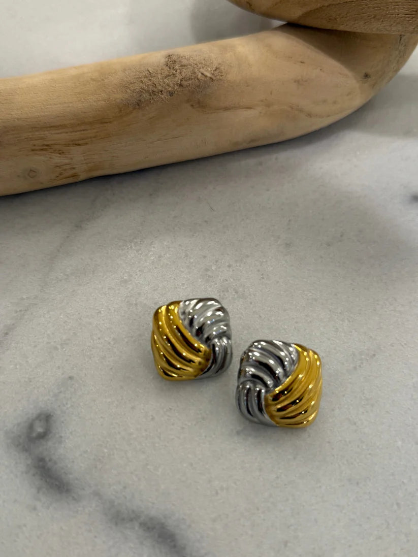 Chansutt Pearls Grace Earrings