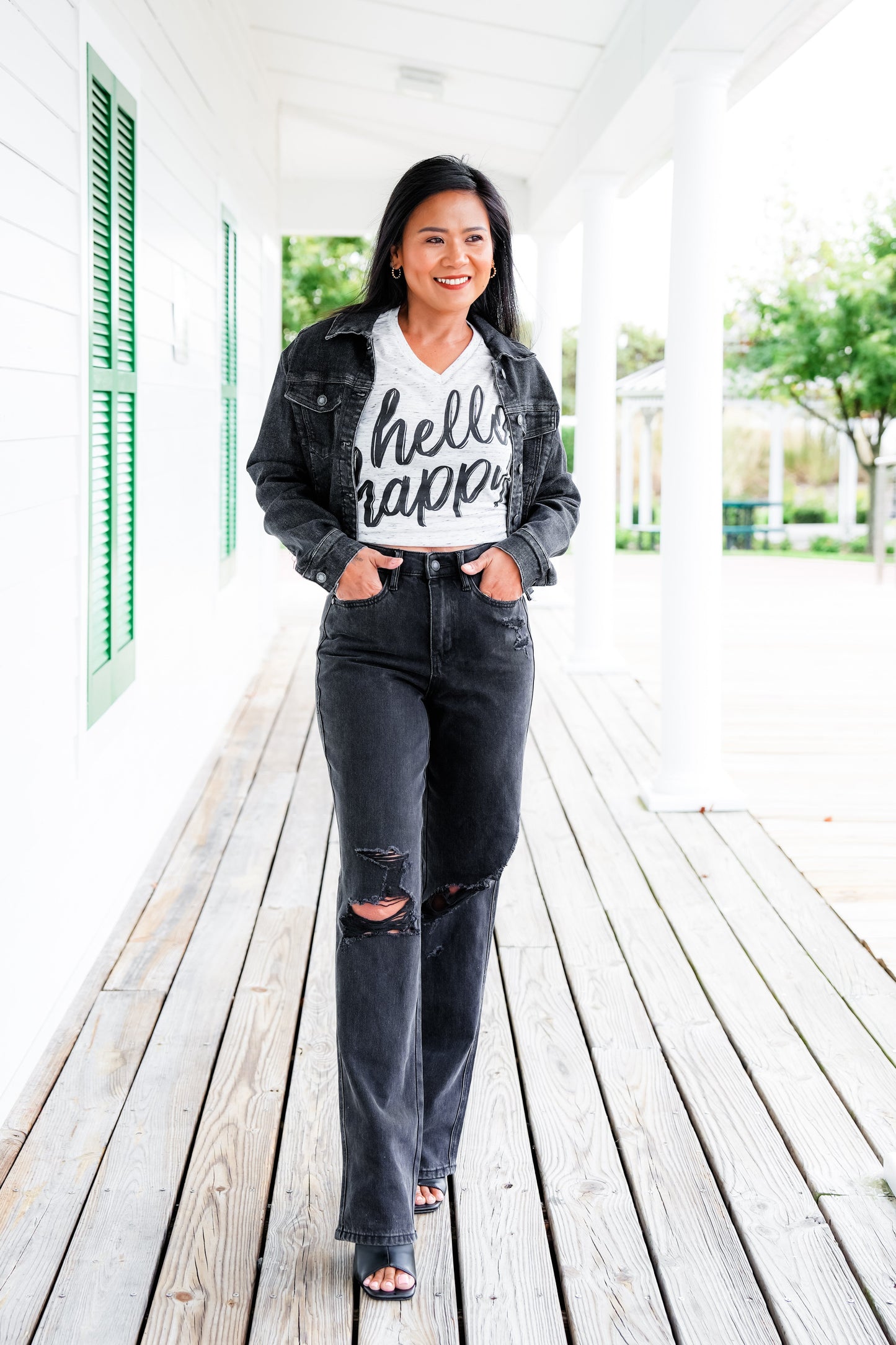 Judy Blue Straight Obsessed High Rise Black Rigid Magic 90's Distressed Straight Leg Jeans