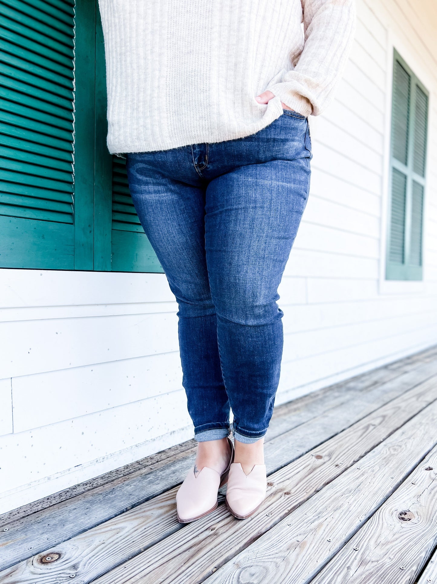 Judy Blue 8 Days A Week Medium Wash Mid Rise Skinny jeans with Handsanding