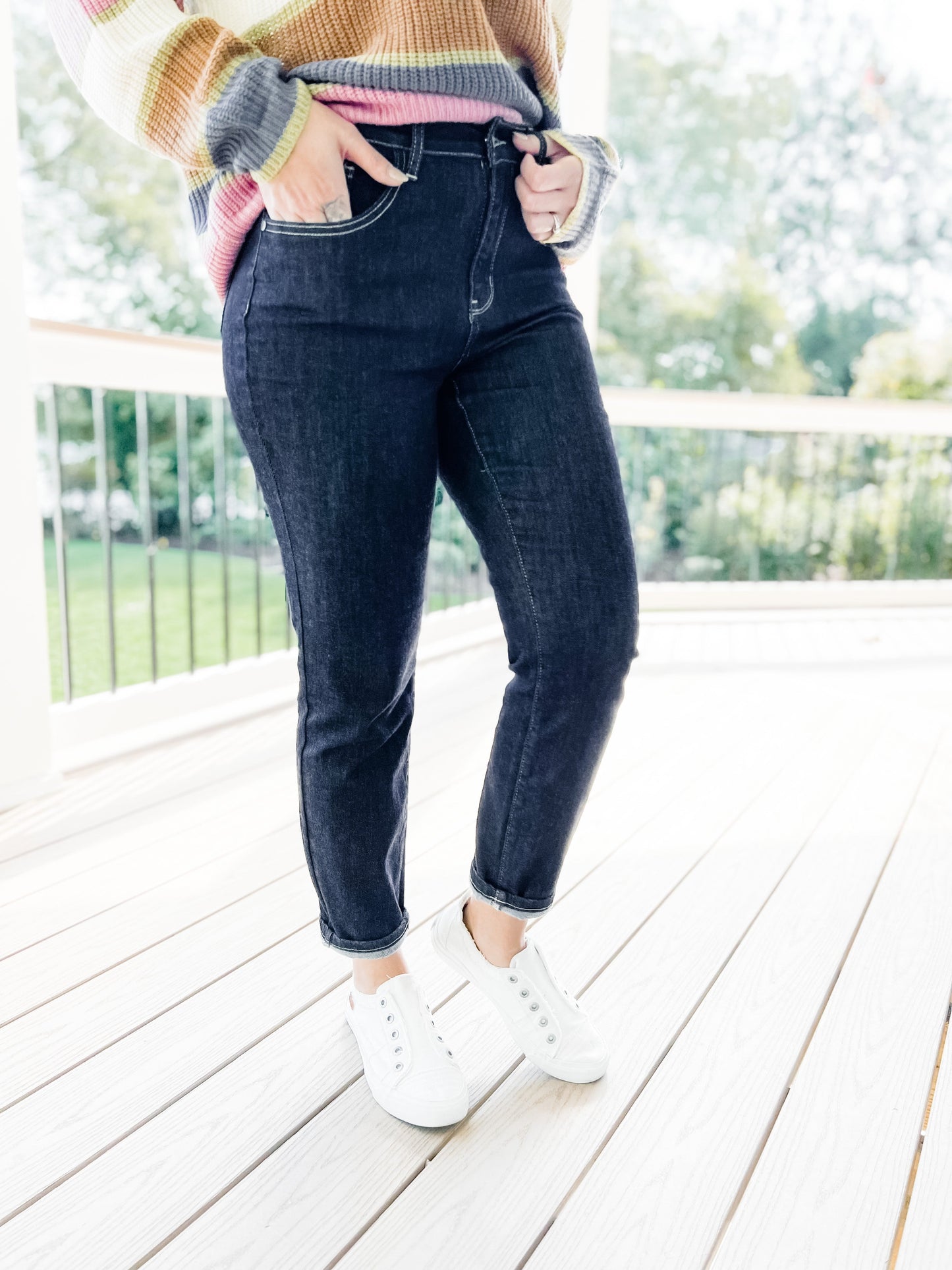 Judy Blue MidNight Dark Wash Rinse Mom Jeans